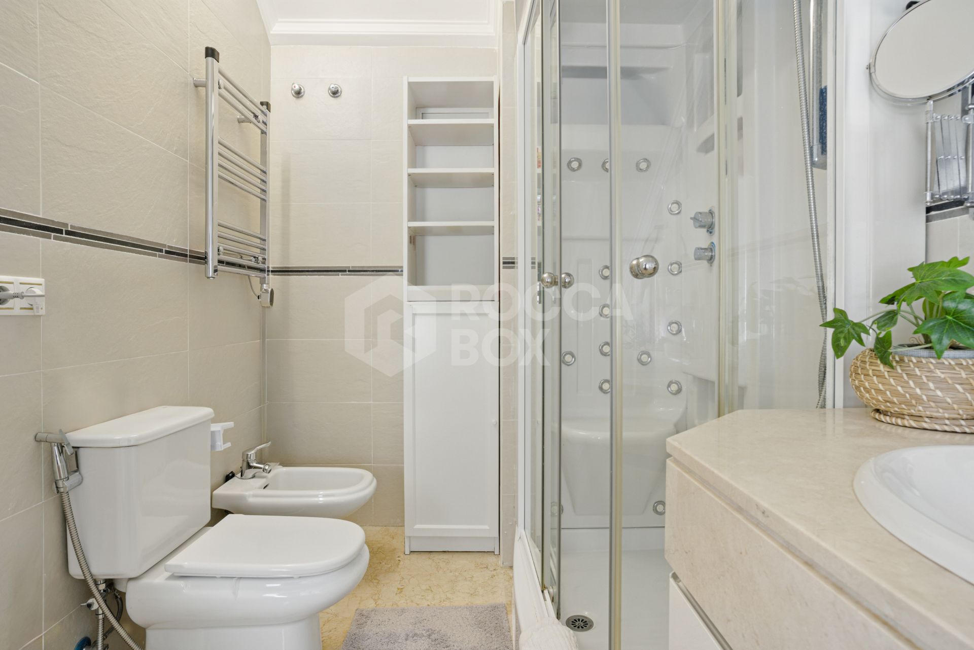 Four bedroom beautifully reformed south facing townhouse in a gated residential community in Calahonda