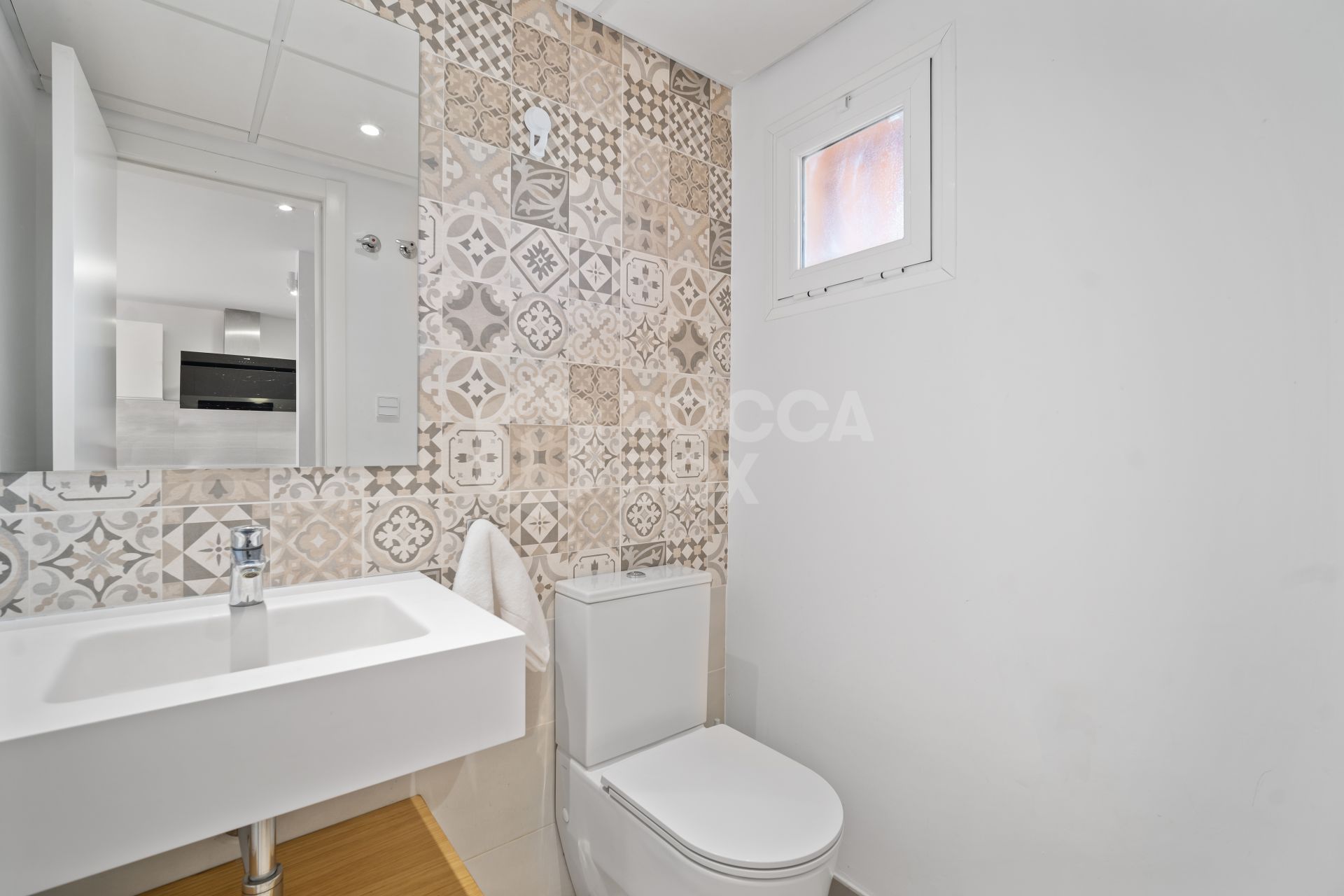 Superb three bedroom, south facing townhouse in Paraiso Bellevue, in El Paraiso on the New Golden Mile