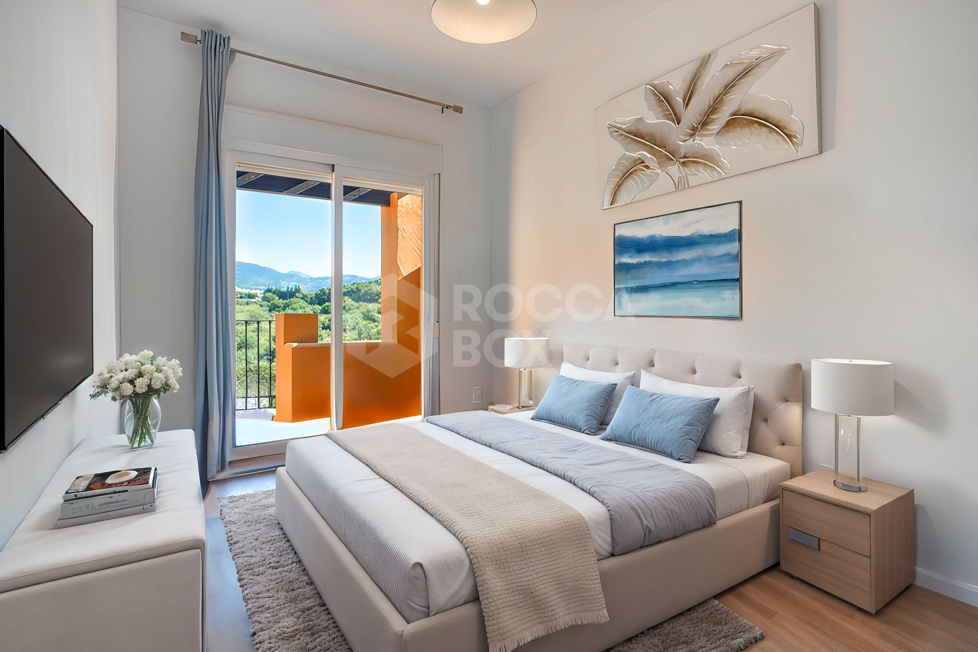 Superb three bedroom, south facing townhouse in Paraiso Bellevue, in El Paraiso on the New Golden Mile
