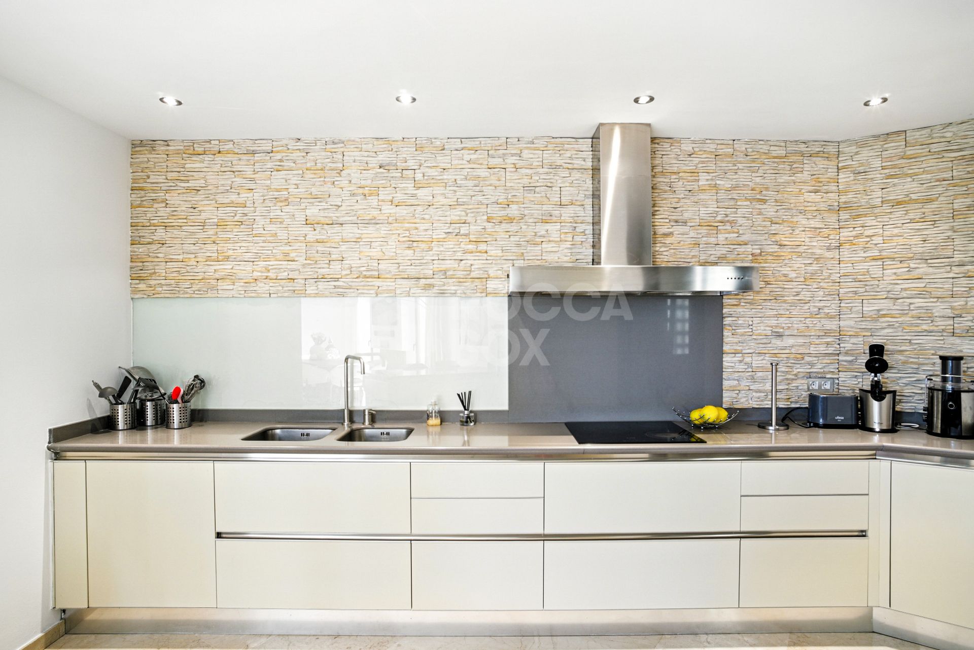 Luxury, south facing two bedroom, ground floor apartment located in prestigious community Imara, Balcones de Sierra Blanca