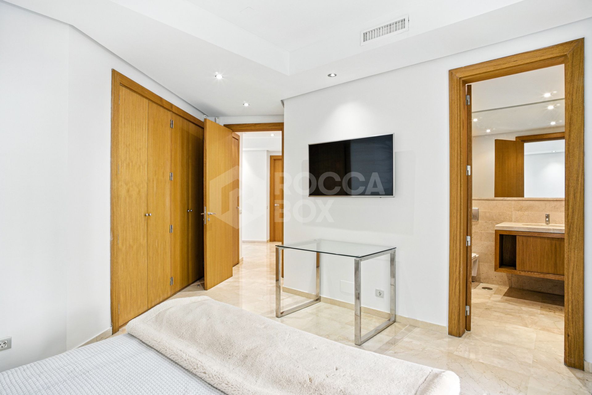 Luxury, south facing two bedroom, ground floor apartment located in prestigious community Imara, Balcones de Sierra Blanca