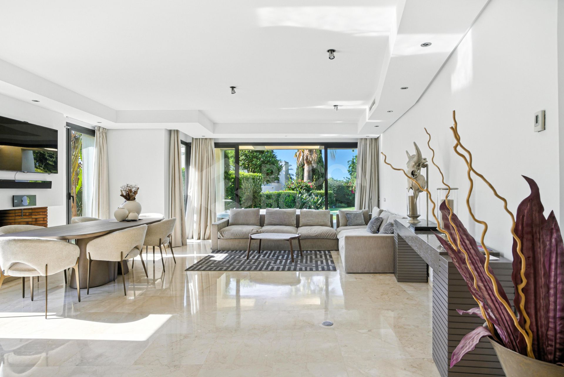 Luxury, south facing two bedroom, ground floor apartment located in prestigious community Imara, Balcones de Sierra Blanca