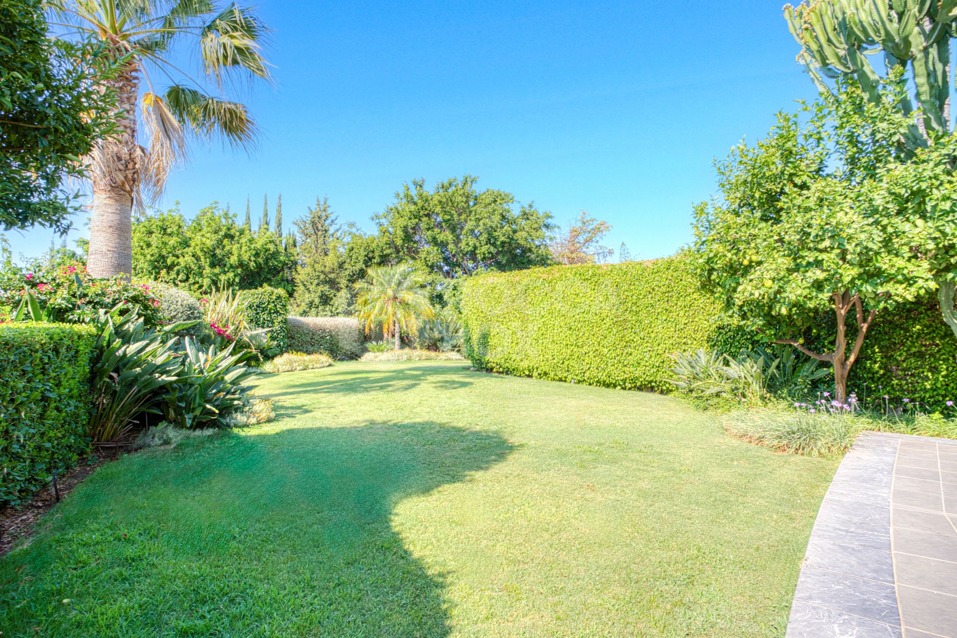 Luxury, south facing two bedroom, ground floor apartment located in prestigious community Imara, Balcones de Sierra Blanca