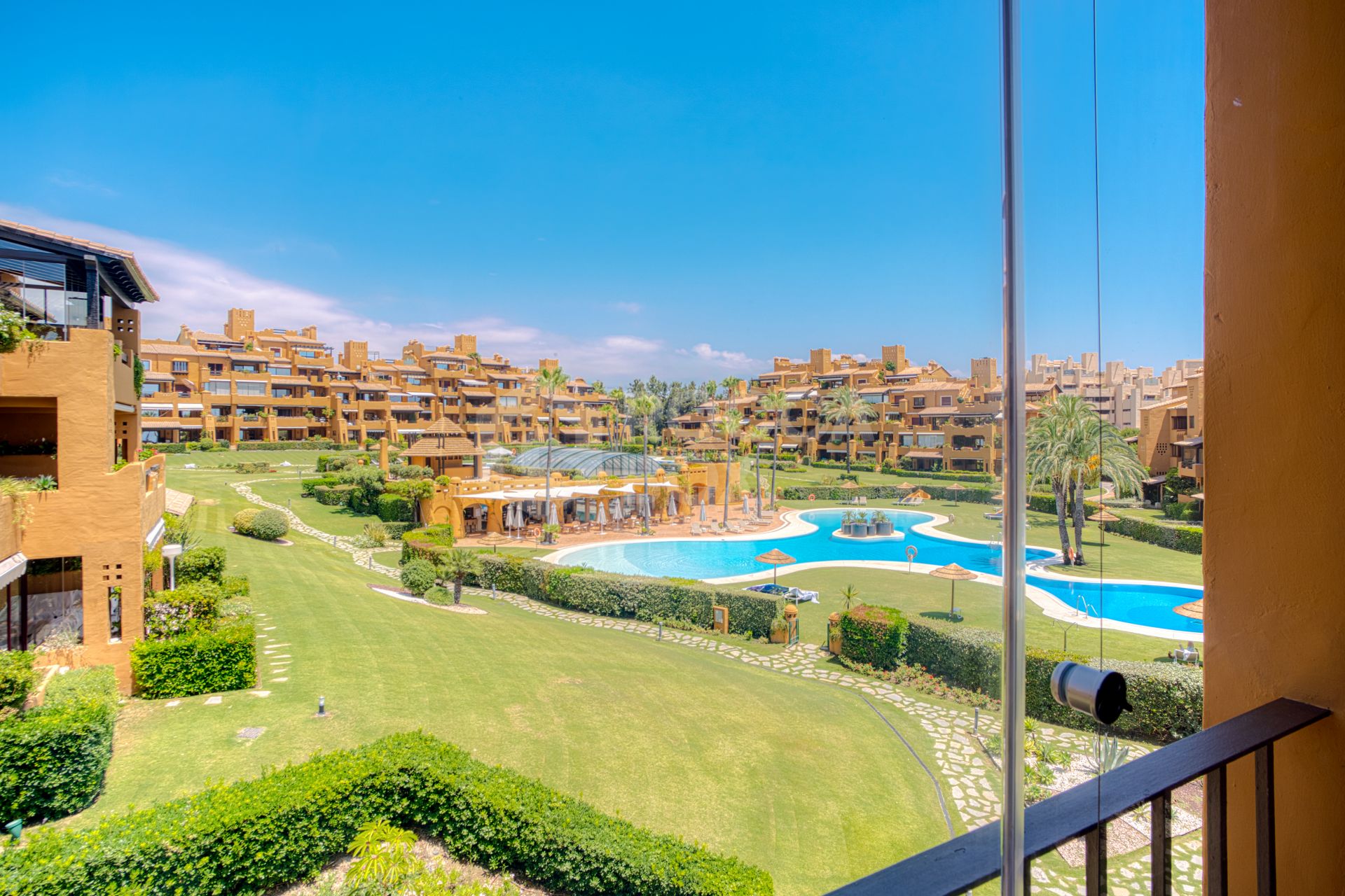 Beautiful beach front, south facing four bedroom apartment located in Los Granados del Mar on the New Golden Mile