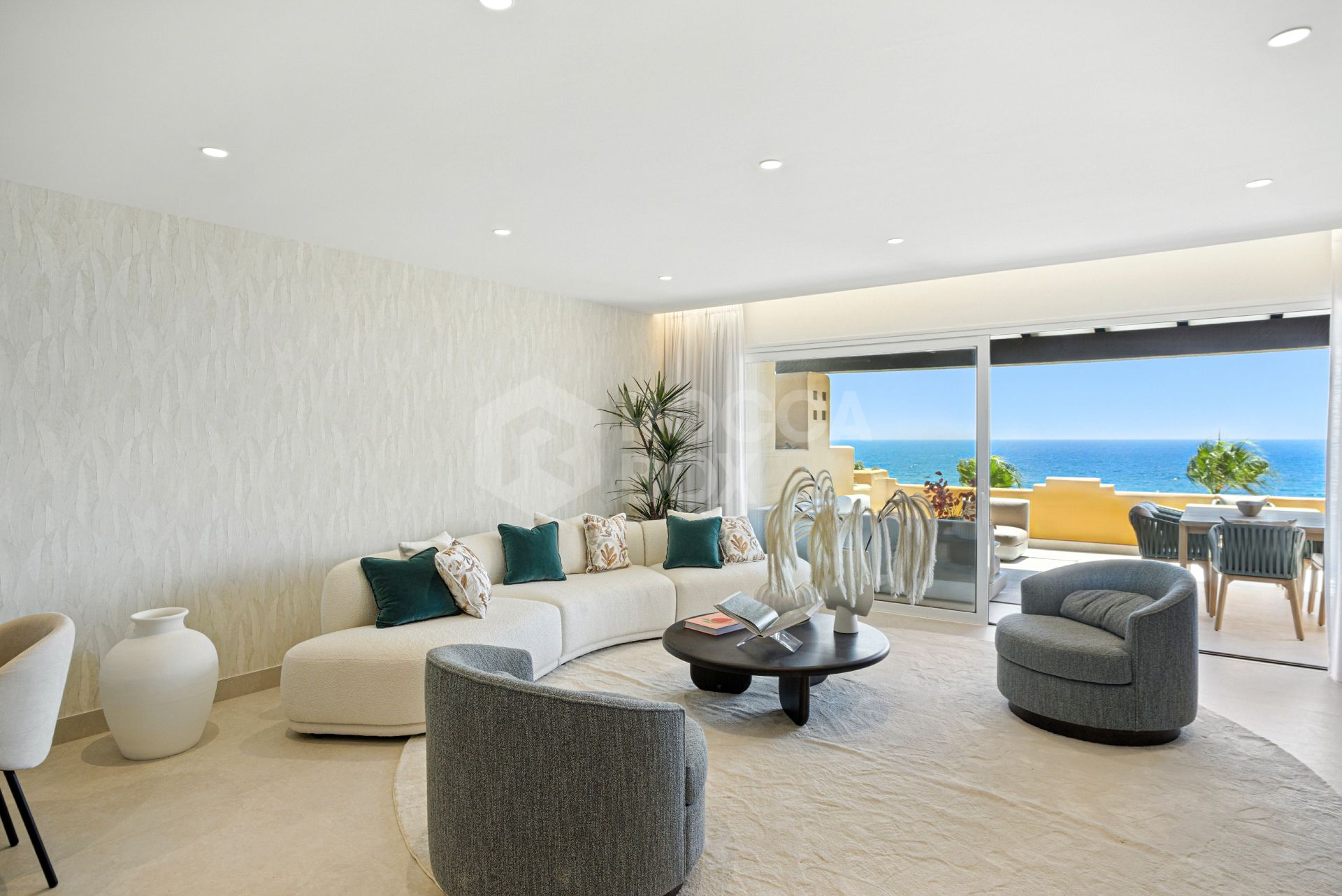 Beautiful beach front, south facing four bedroom apartment located in Los Granados del Mar on the New Golden Mile