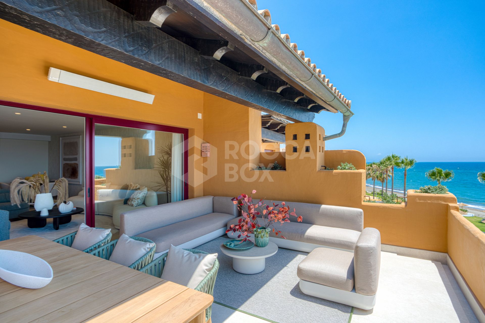 Beautiful beach front, south facing four bedroom apartment located in Los Granados del Mar on the New Golden Mile