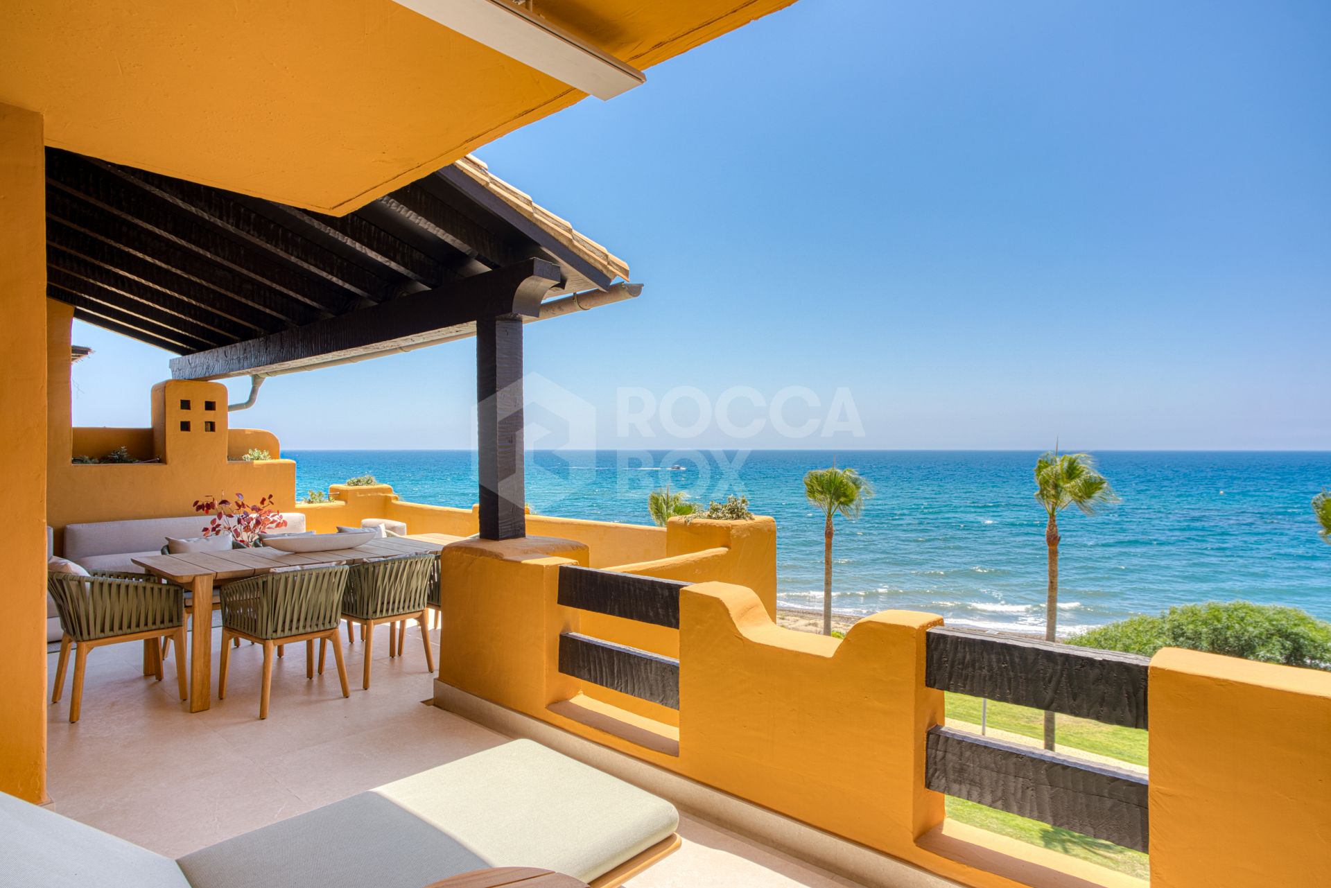 Beautiful beach front, south facing four bedroom apartment located in Los Granados del Mar on the New Golden Mile