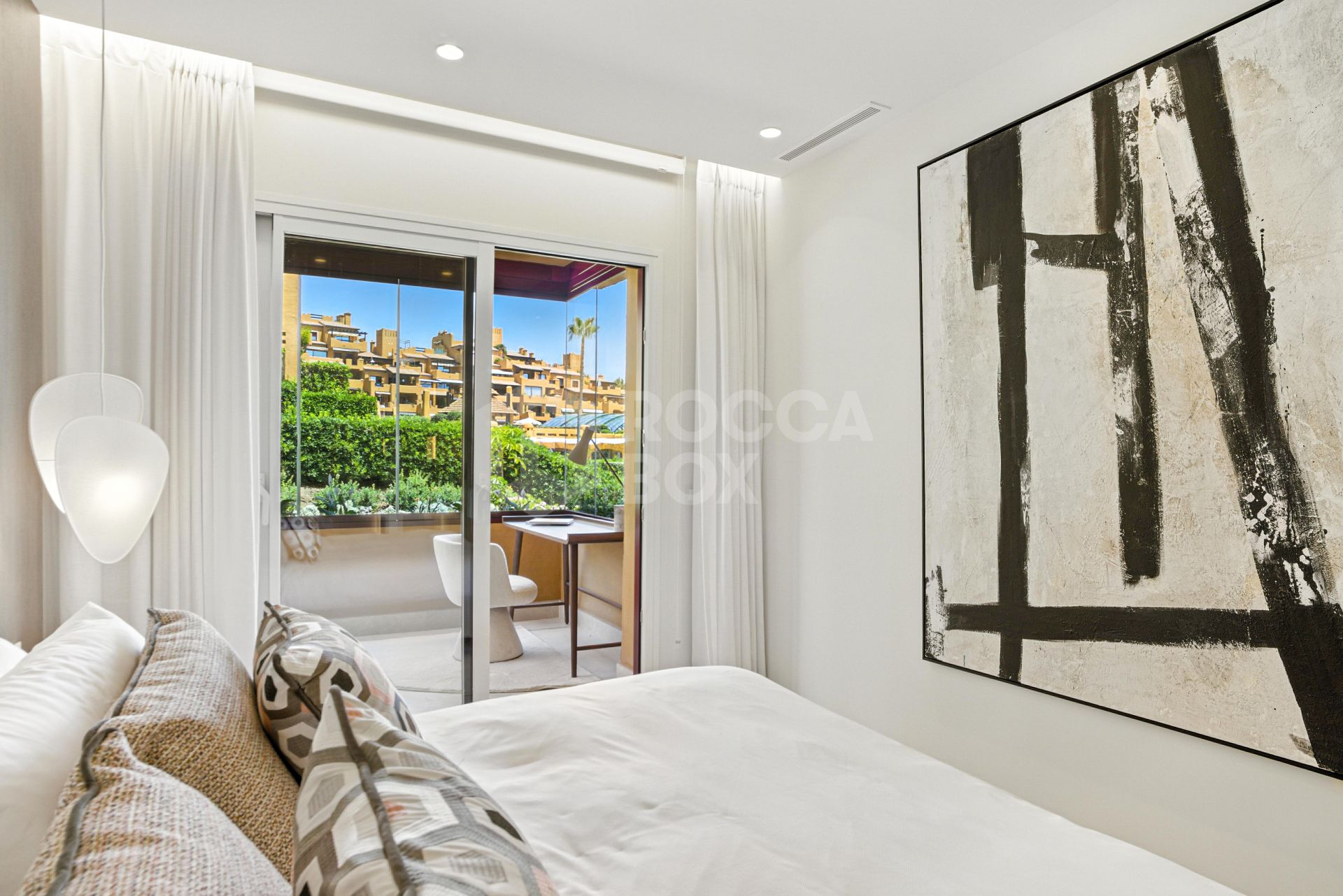 Stunning south facing, four bedroom ground floor apartment, set within the exclusive Los Granados del Mar urbanization on the New Golden Mile