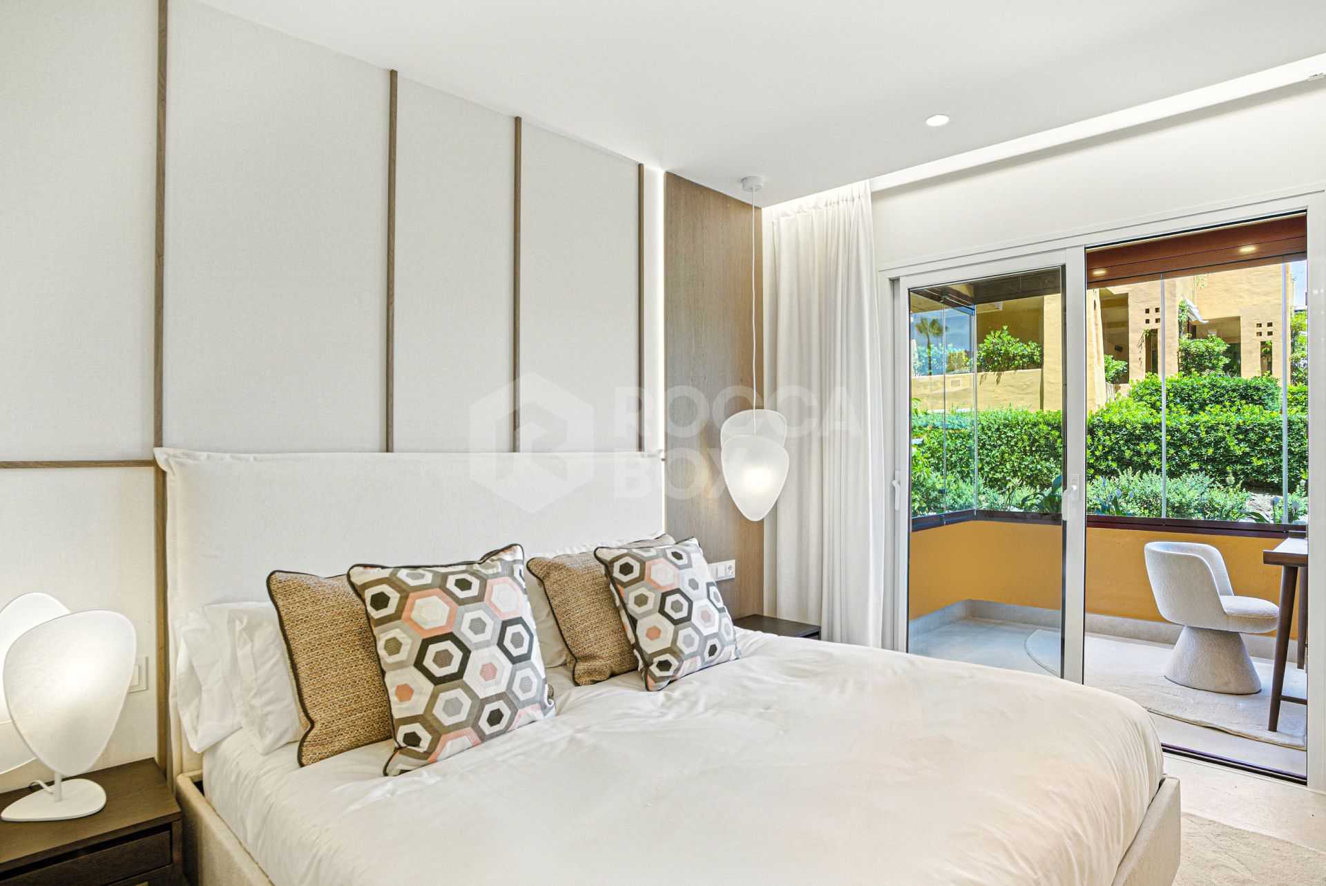 Stunning south facing, four bedroom ground floor apartment, set within the exclusive Los Granados del Mar urbanization on the New Golden Mile