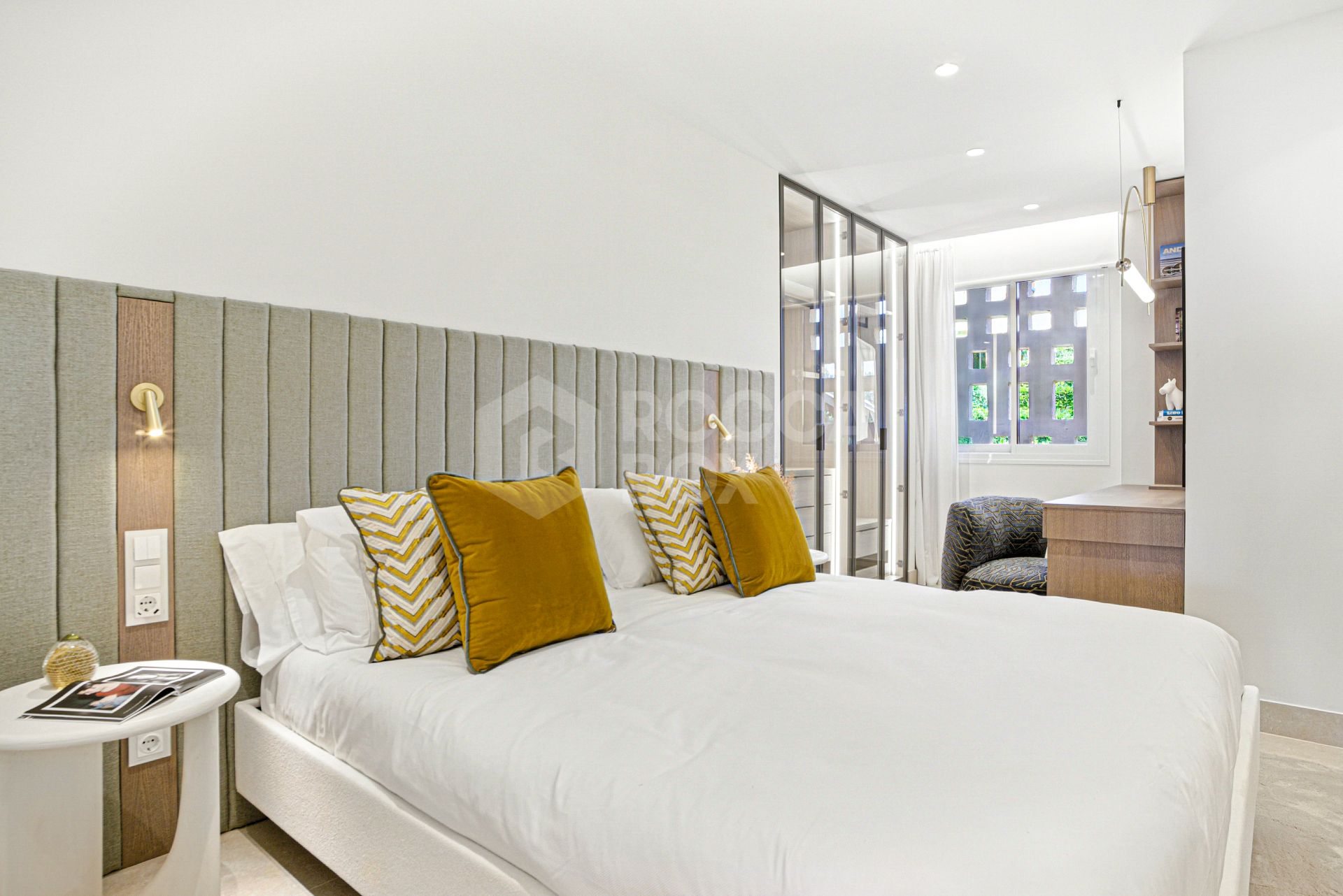 Stunning south facing, four bedroom ground floor apartment, set within the exclusive Los Granados del Mar urbanization on the New Golden Mile