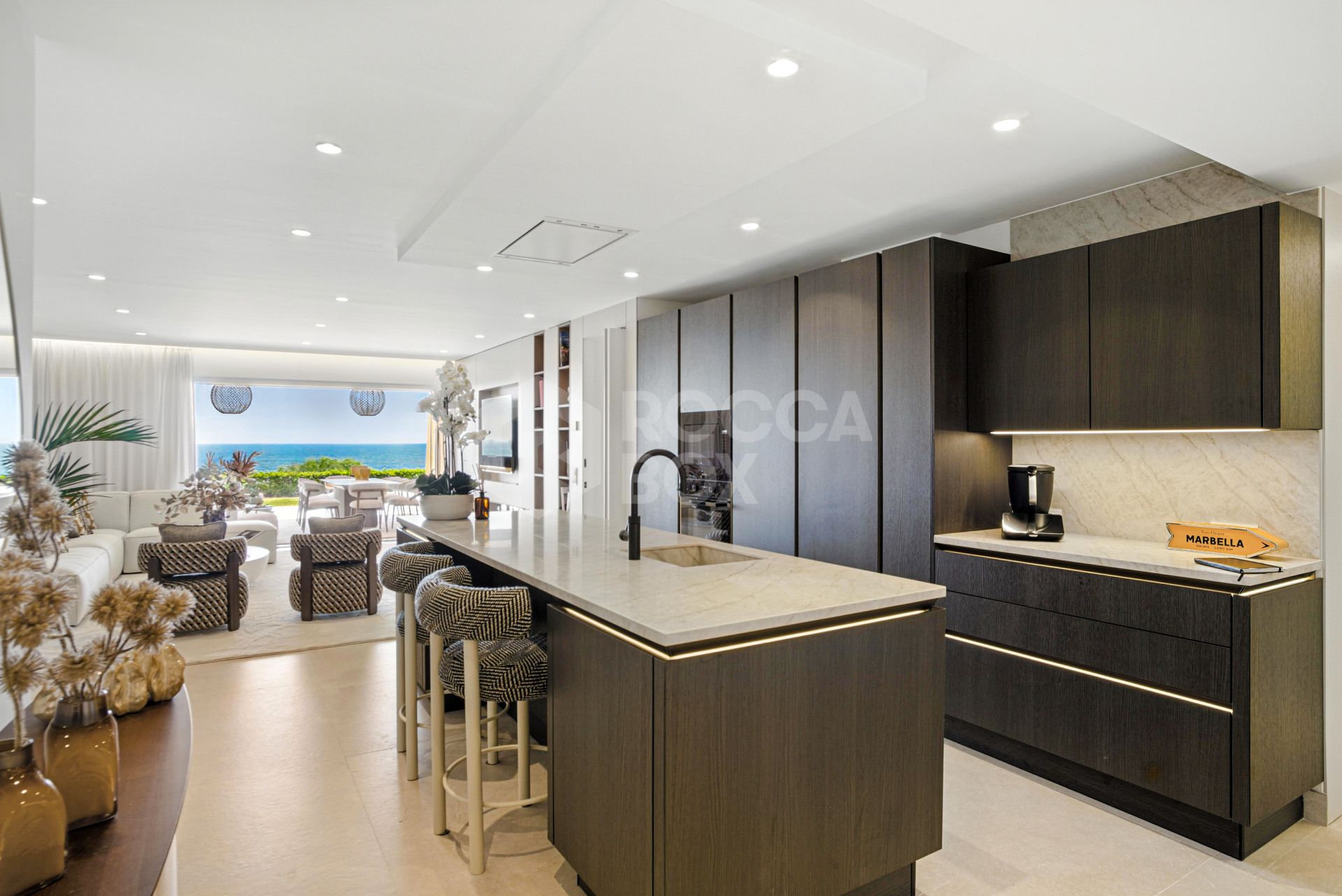 Stunning south facing, four bedroom ground floor apartment, set within the exclusive Los Granados del Mar urbanization on the New Golden Mile