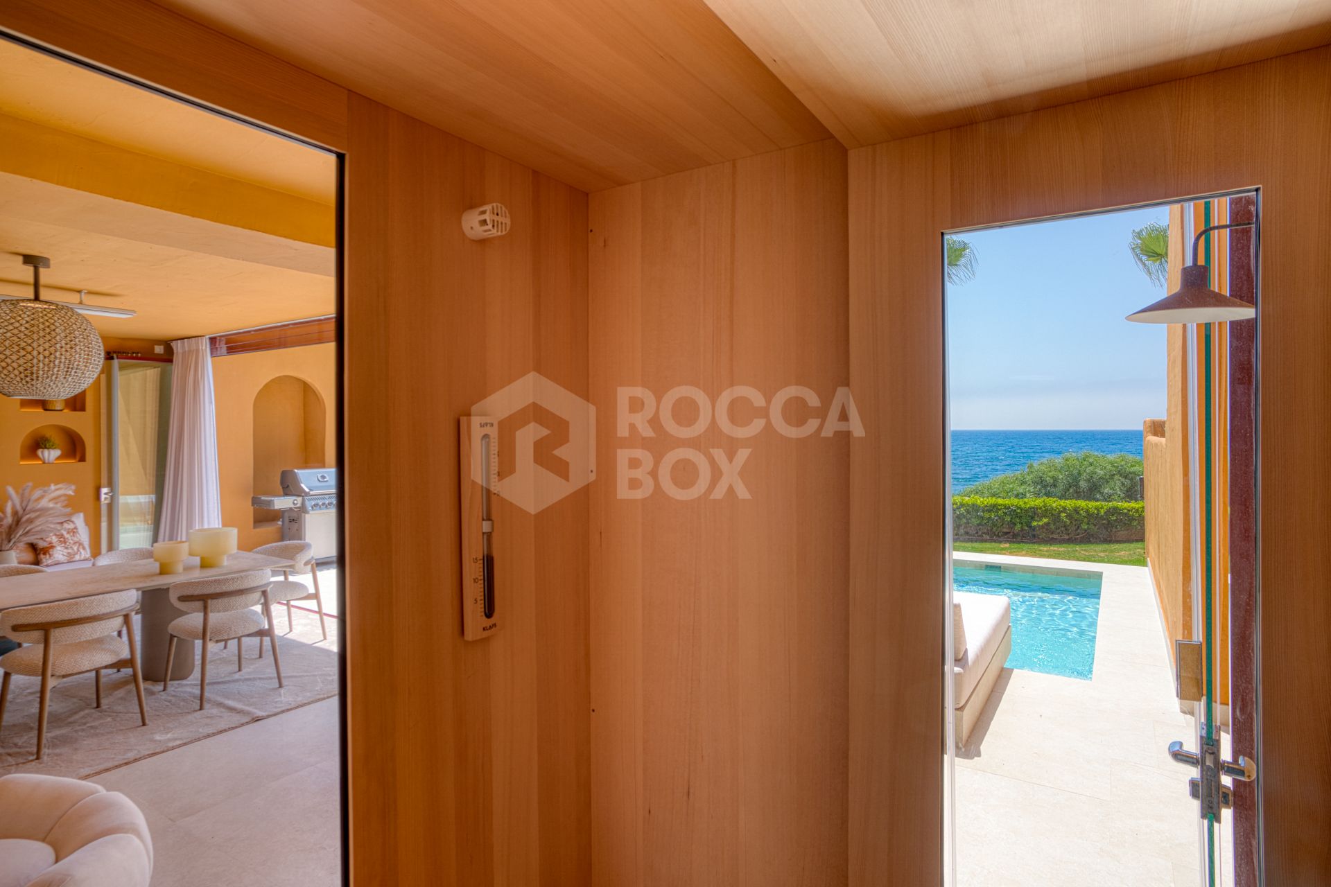 Stunning south facing, four bedroom ground floor apartment, set within the exclusive Los Granados del Mar urbanization on the New Golden Mile