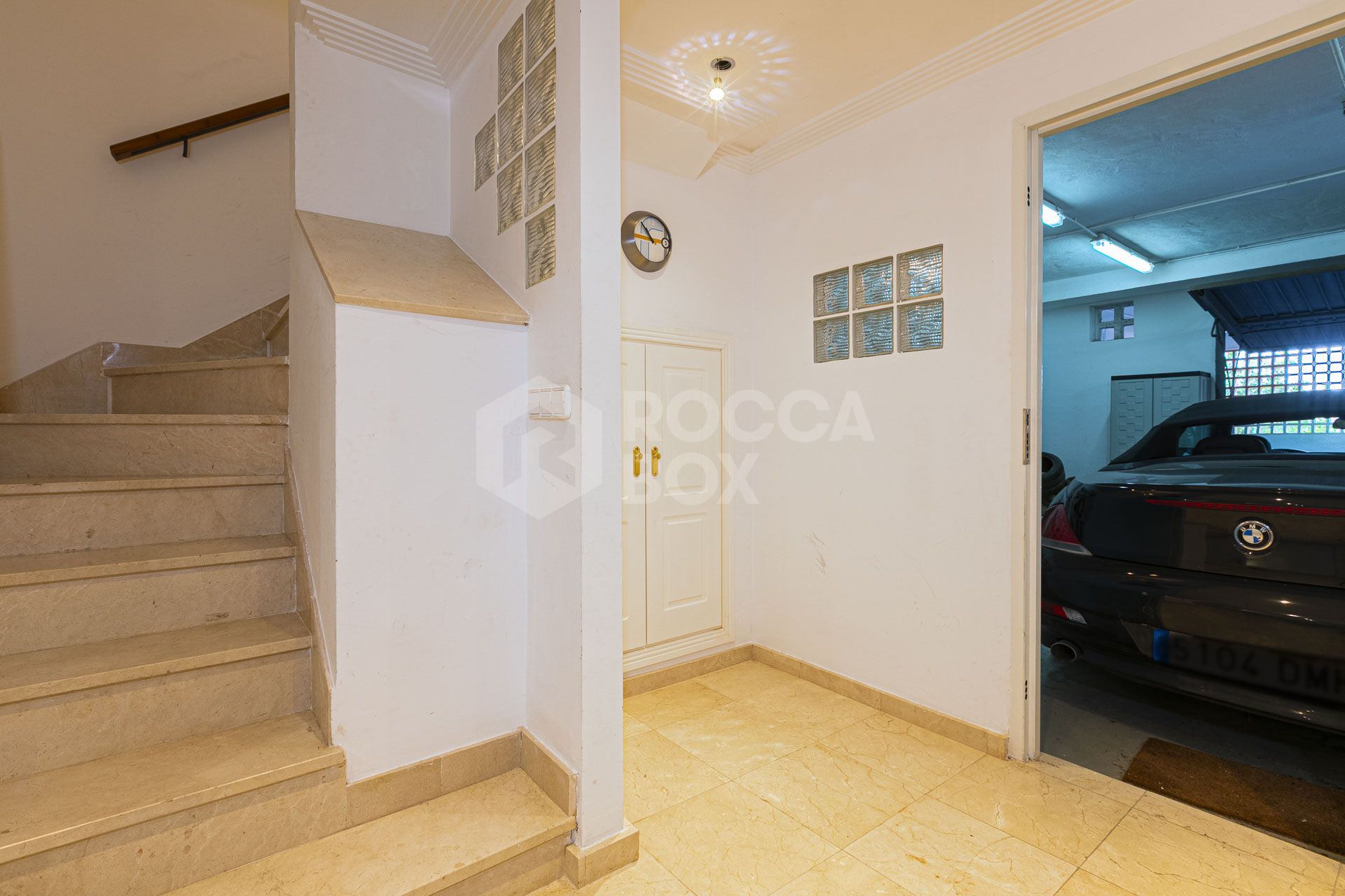 Beautiful south-facing, four bedroom townhouse in Los Almendros, part of the secure Los Arqueros Golf community in Benahavís
