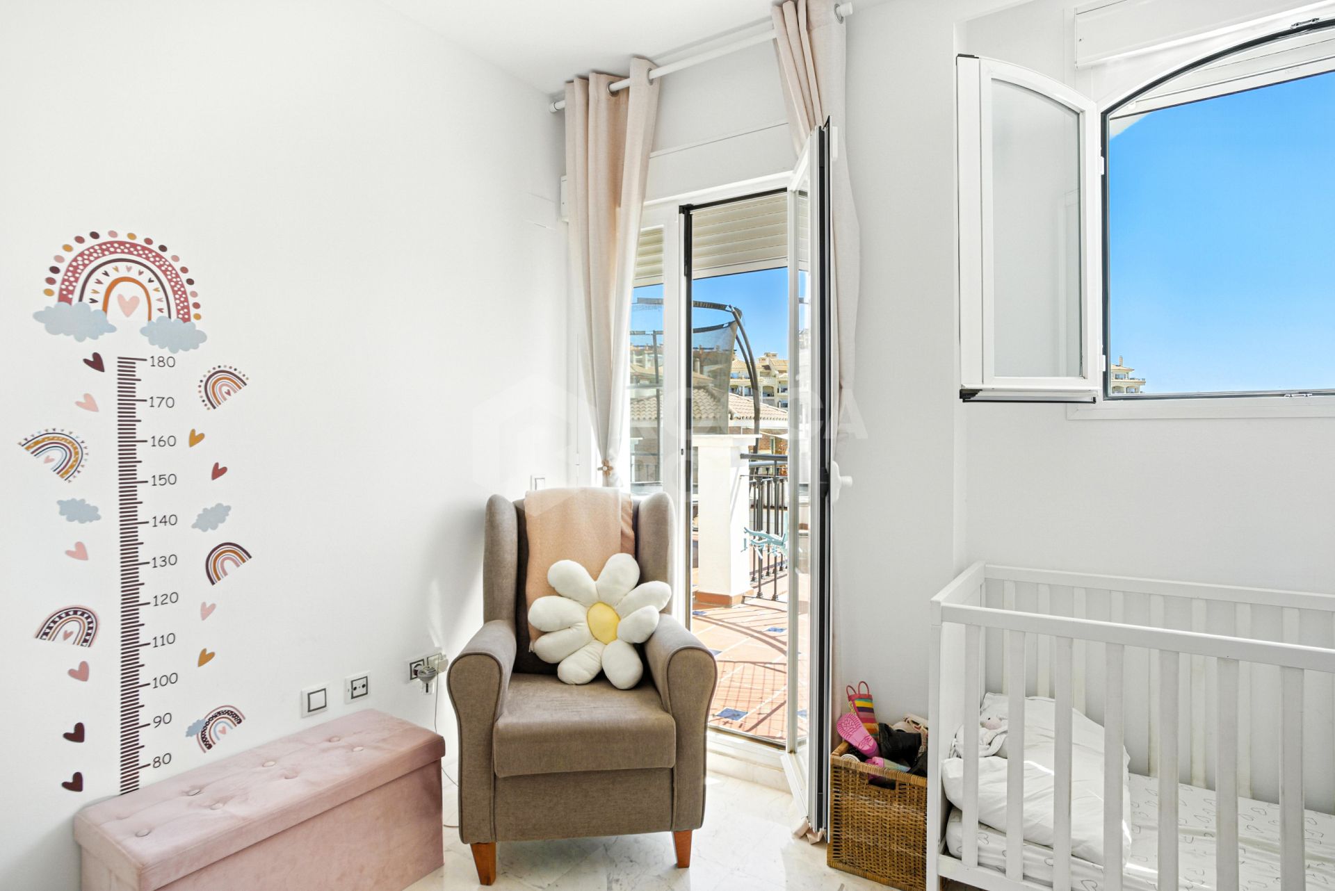 Stylish south west facing, three-bedroom semi detached townhouse located in Riviera del Sol