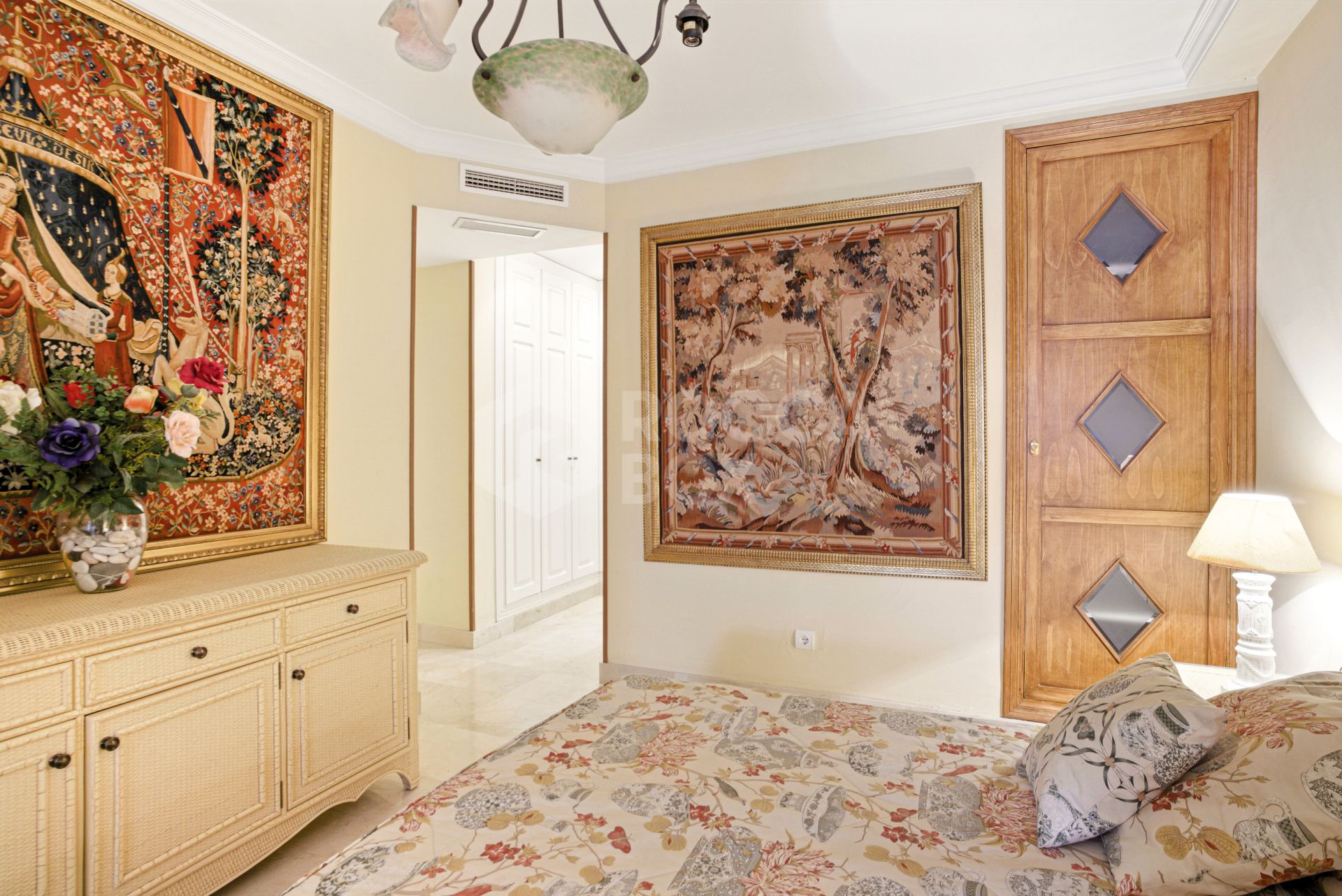 Exclusive Beachfront Two-Bedroom South-Facing Apartment with Sea Views in La Herradura, Marbella