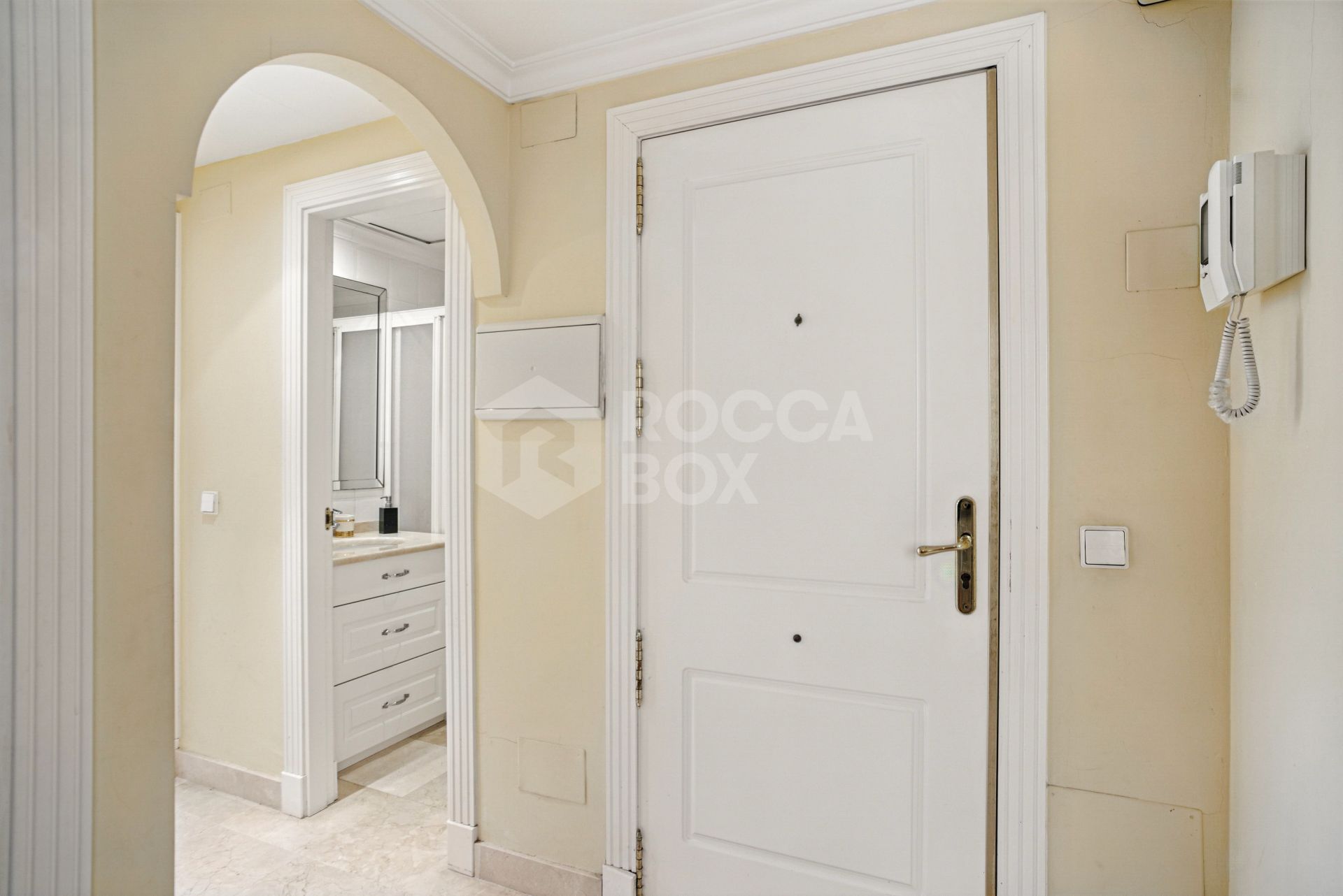 Exclusive Beachfront Two-Bedroom South-Facing Apartment with Sea Views in La Herradura, Marbella