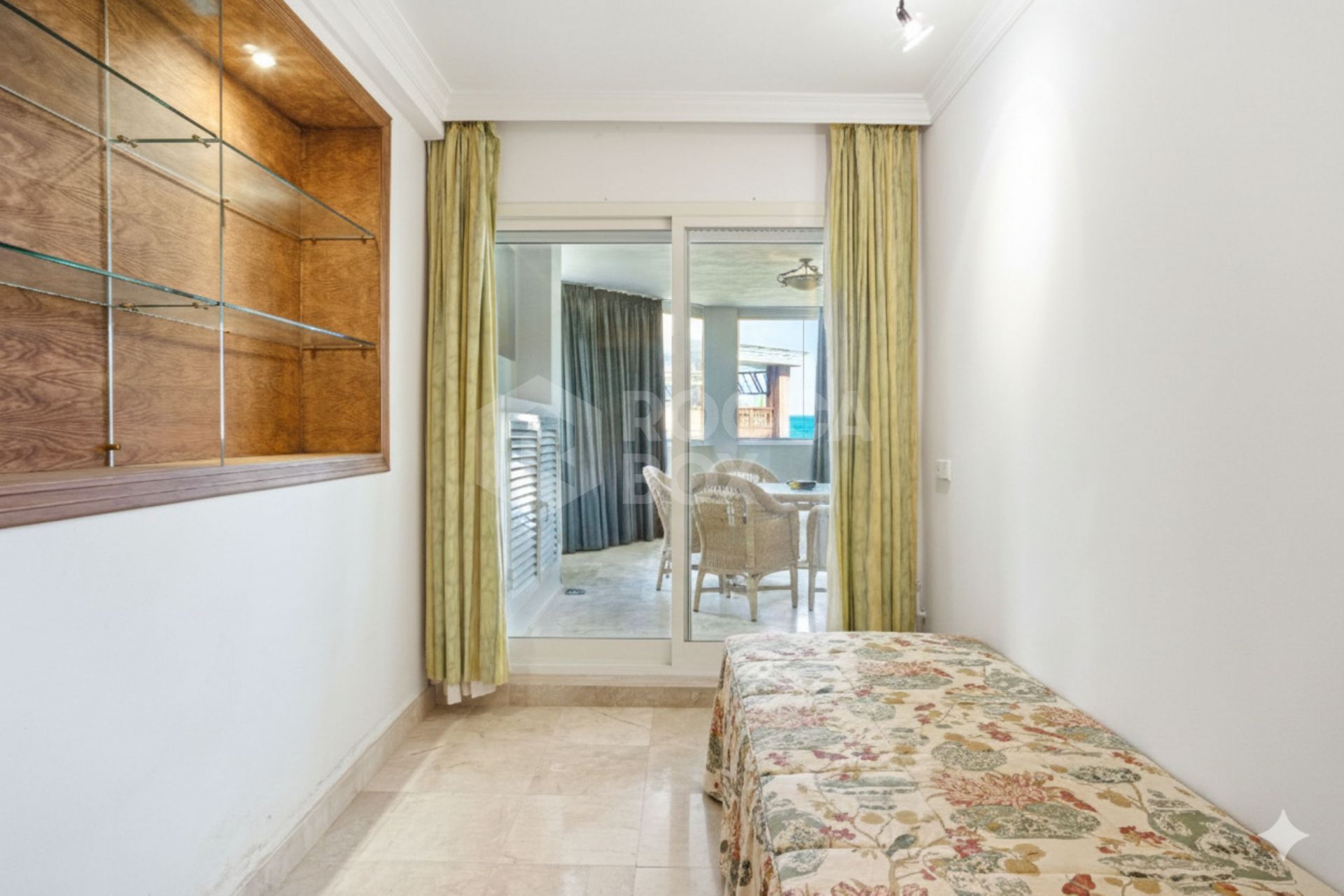 Exclusive Beachfront Two-Bedroom South-Facing Apartment with Sea Views in La Herradura, Marbella