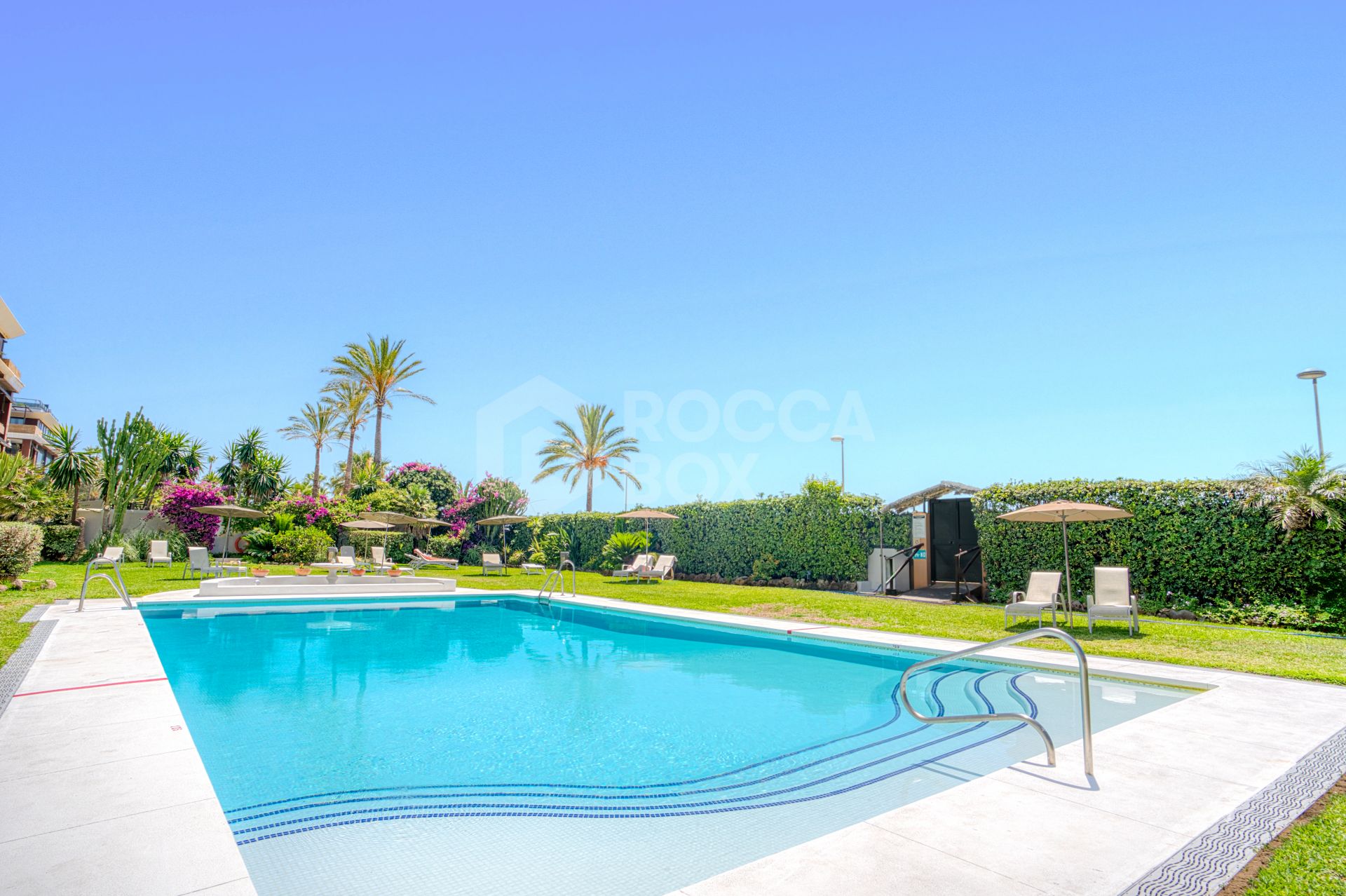 Exclusive Beachfront Two-Bedroom South-Facing Apartment with Sea Views in La Herradura, Marbella