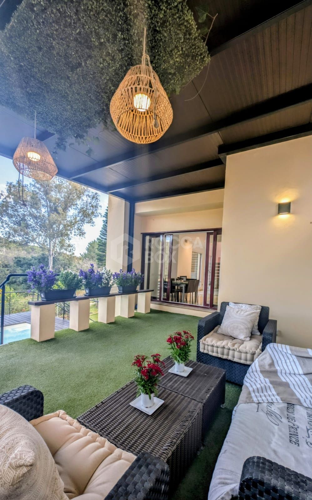 Spacious East-Facing four-Bedroom Villa with Private Pool and Guest Apartment in Benahavís