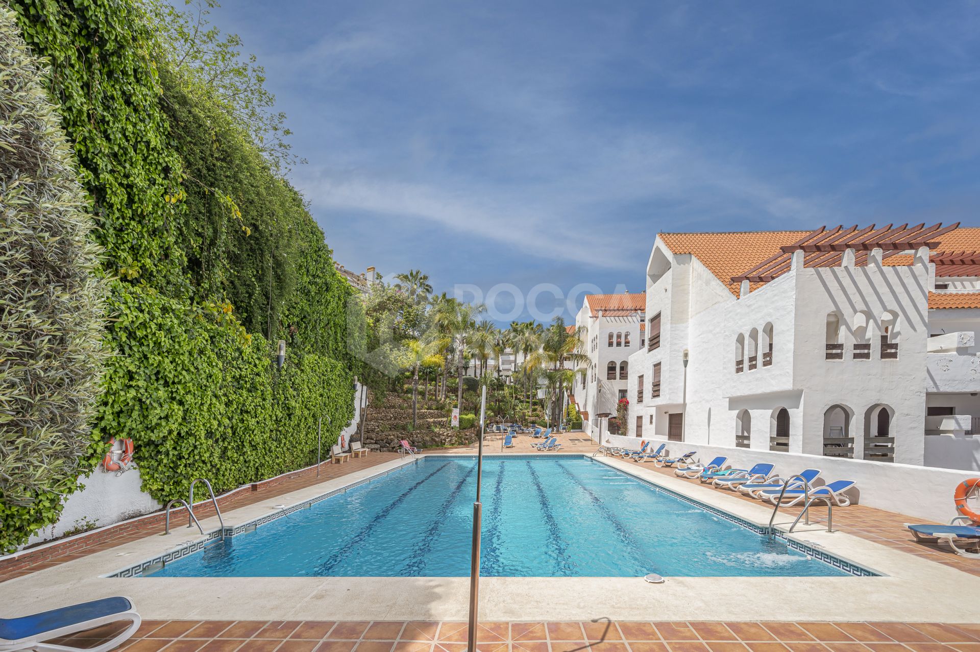 Beautifully renovated three-bedroom, east facing apartment, located in one of the most desirable complexes in Nueva Andalucia, La Maestranza.