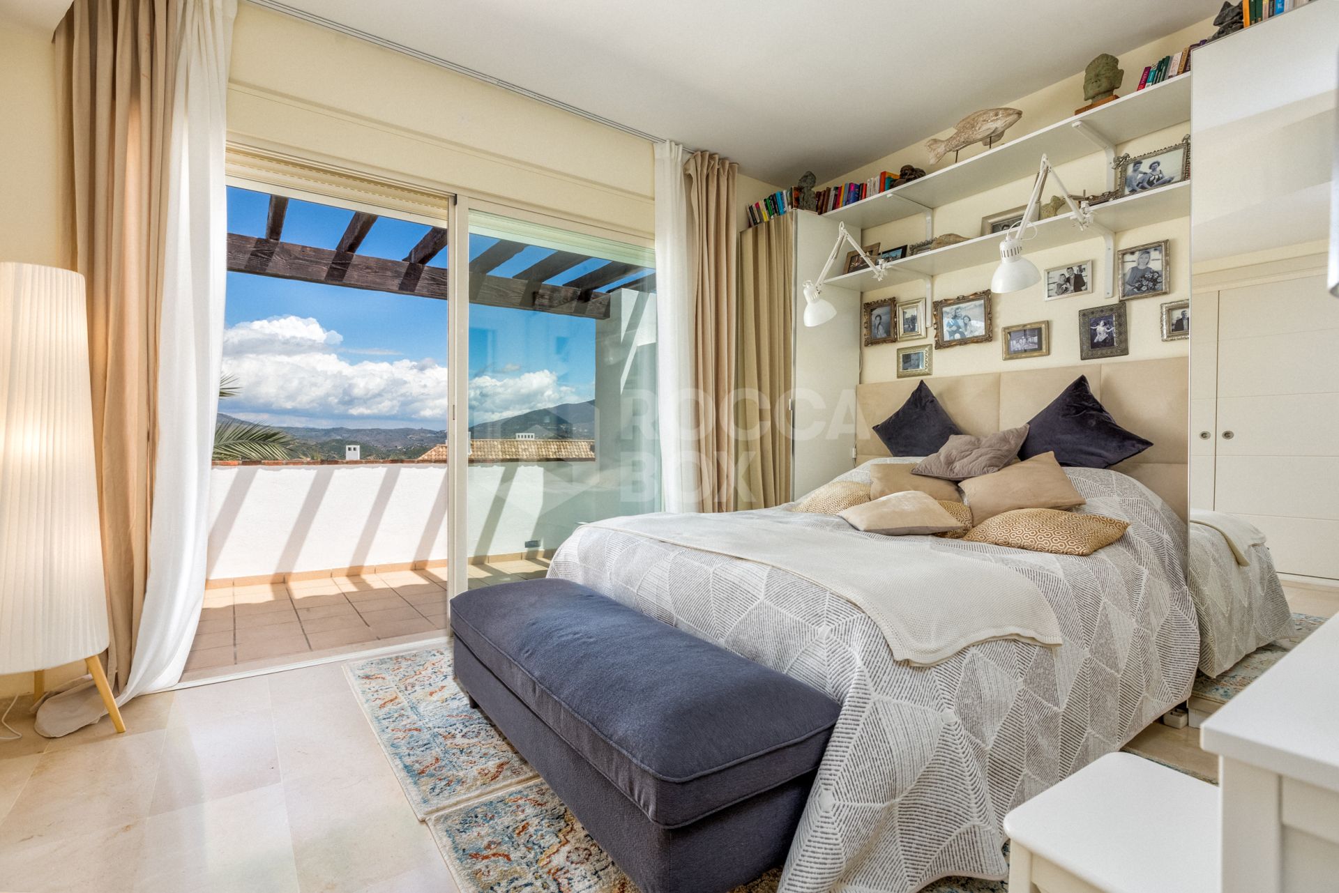 Elegant north east facing, three bedroom townhouse located in La Cala Golf, Mijas