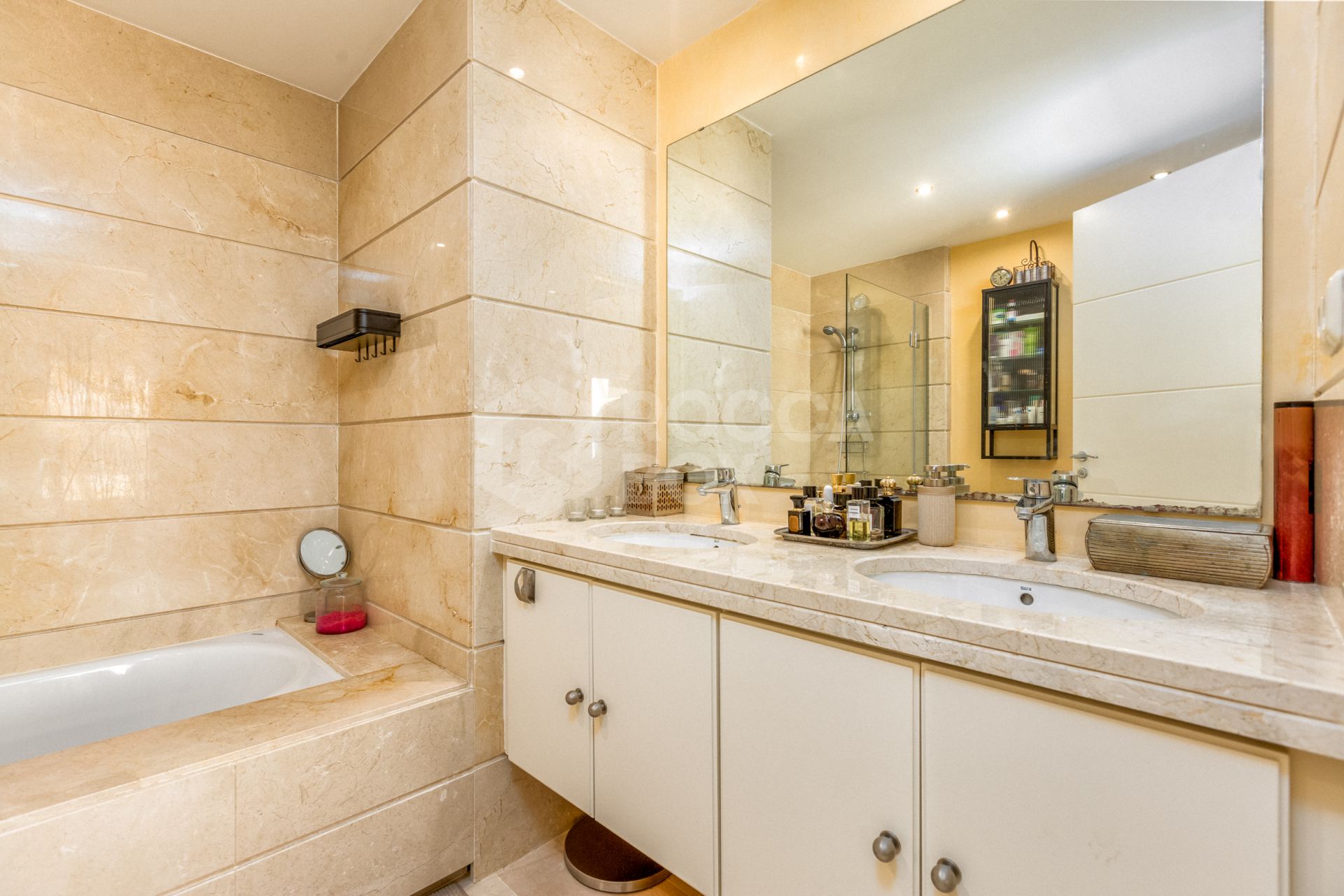 Elegant north east facing, three bedroom townhouse located in La Cala Golf, Mijas