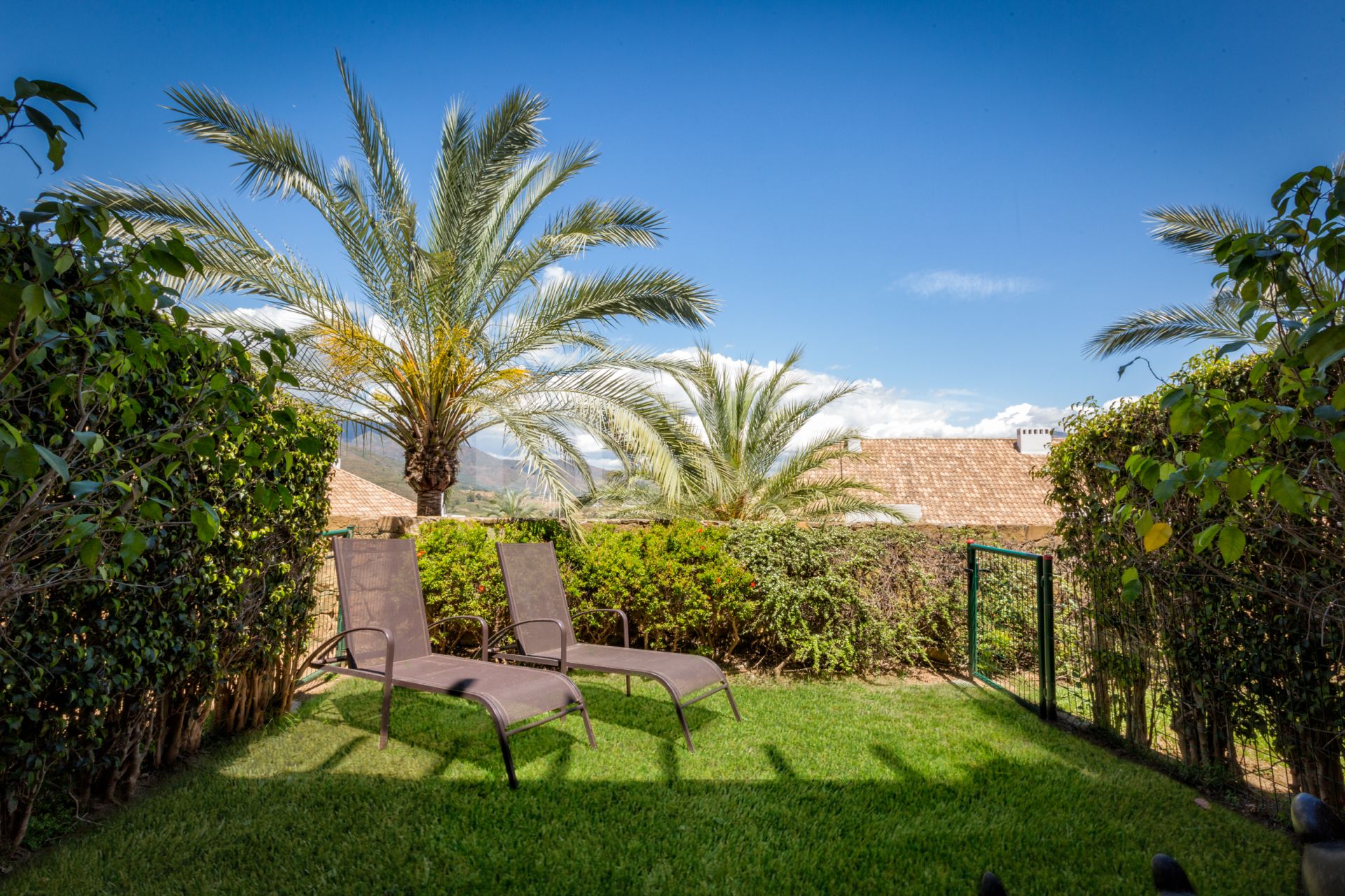Elegant north east facing, three bedroom townhouse located in La Cala Golf, Mijas