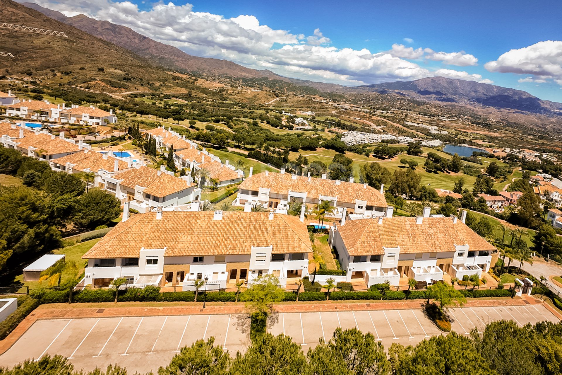 Elegant north east facing, three bedroom townhouse located in La Cala Golf, Mijas