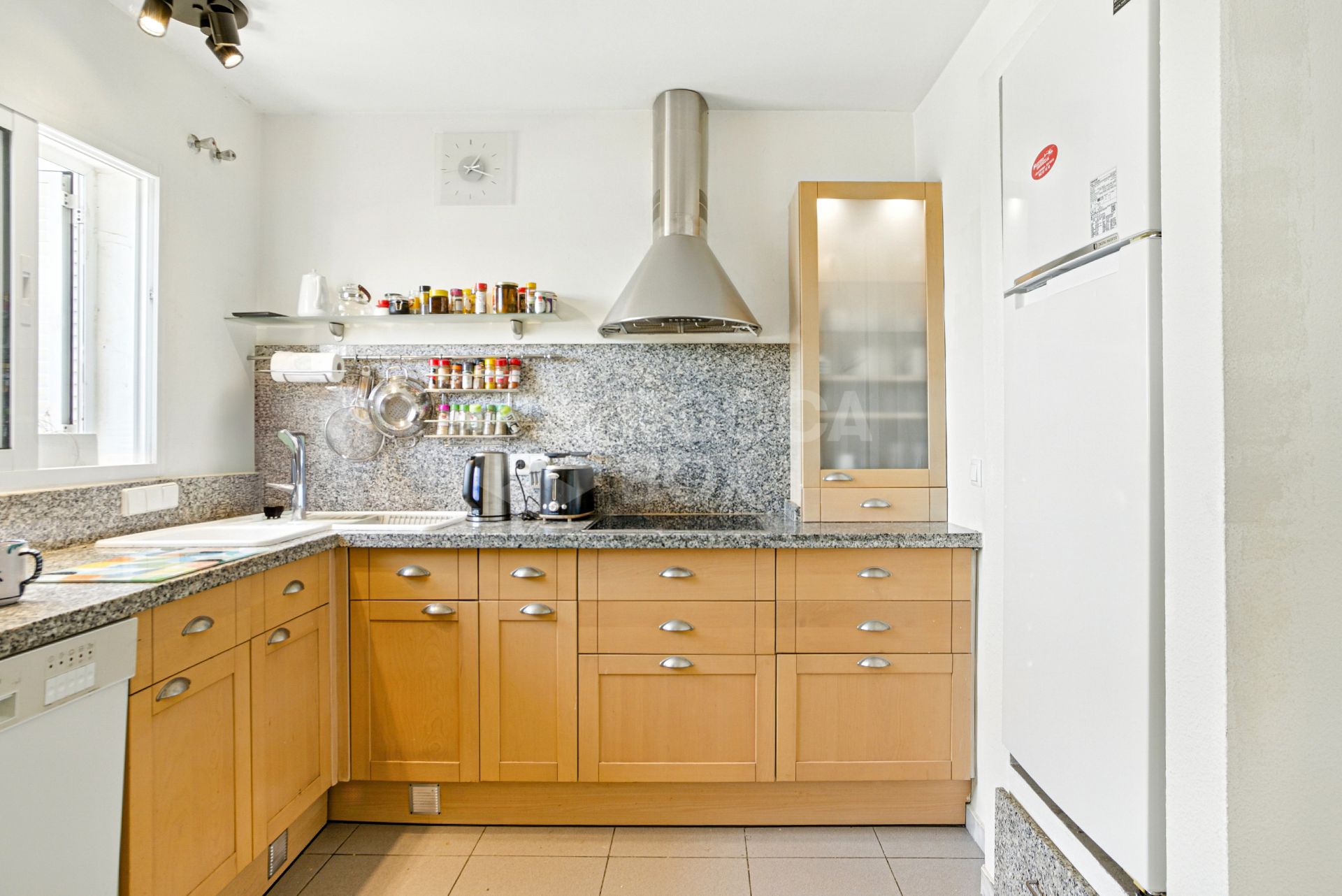 Excellent investment opportunity - south west facing three bedroom, beachfront duplex penthouse located in Playa Real, Marbesa