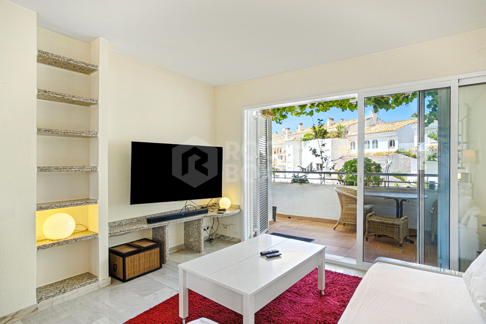 Excellent investment opportunity - south west facing three bedroom, beachfront duplex penthouse located in Playa Real, Marbesa