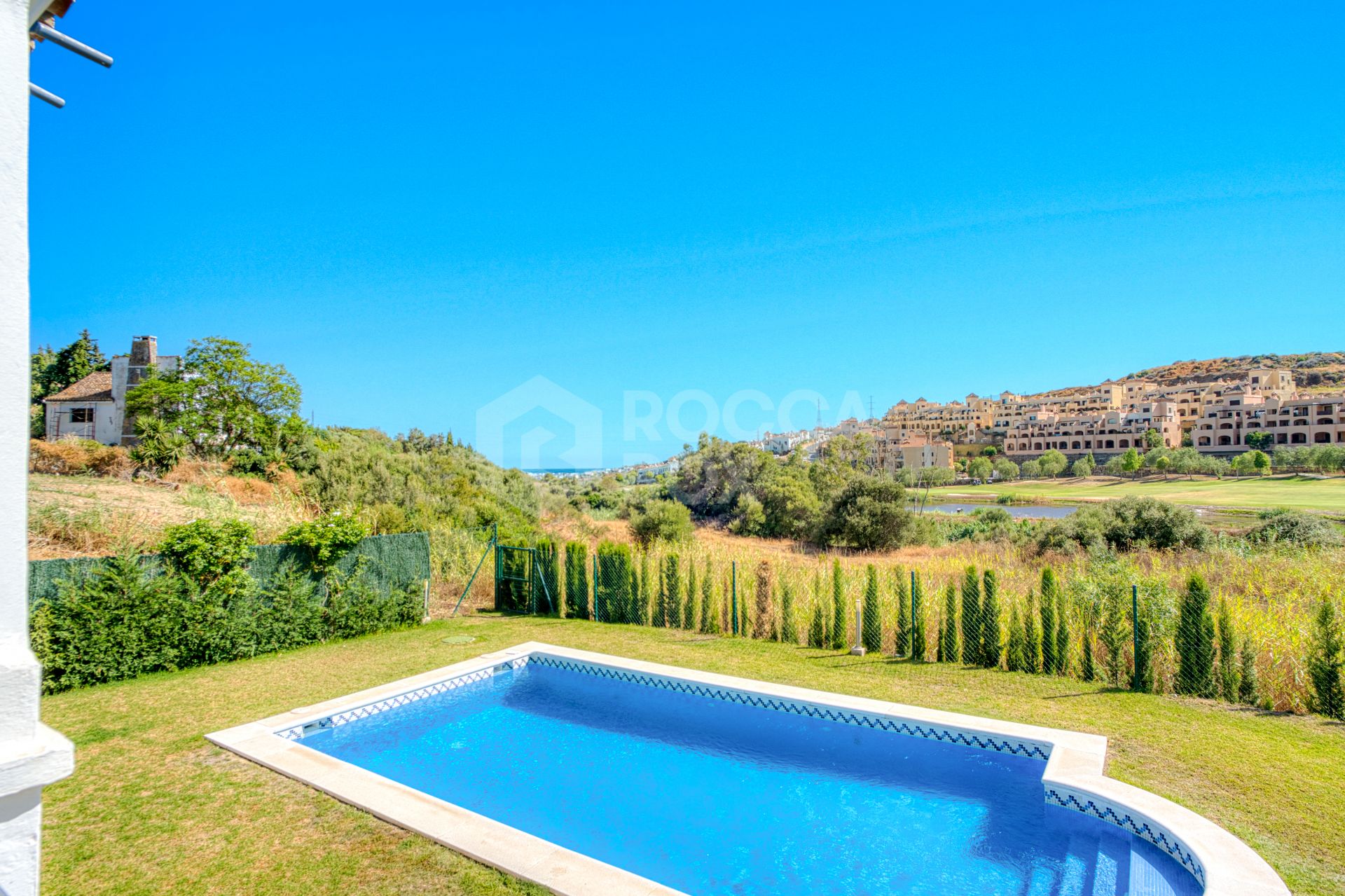 Beautiful five bedroom, Southwest-Facing Villa with Golf Views in Valle Romano (Estepona)
