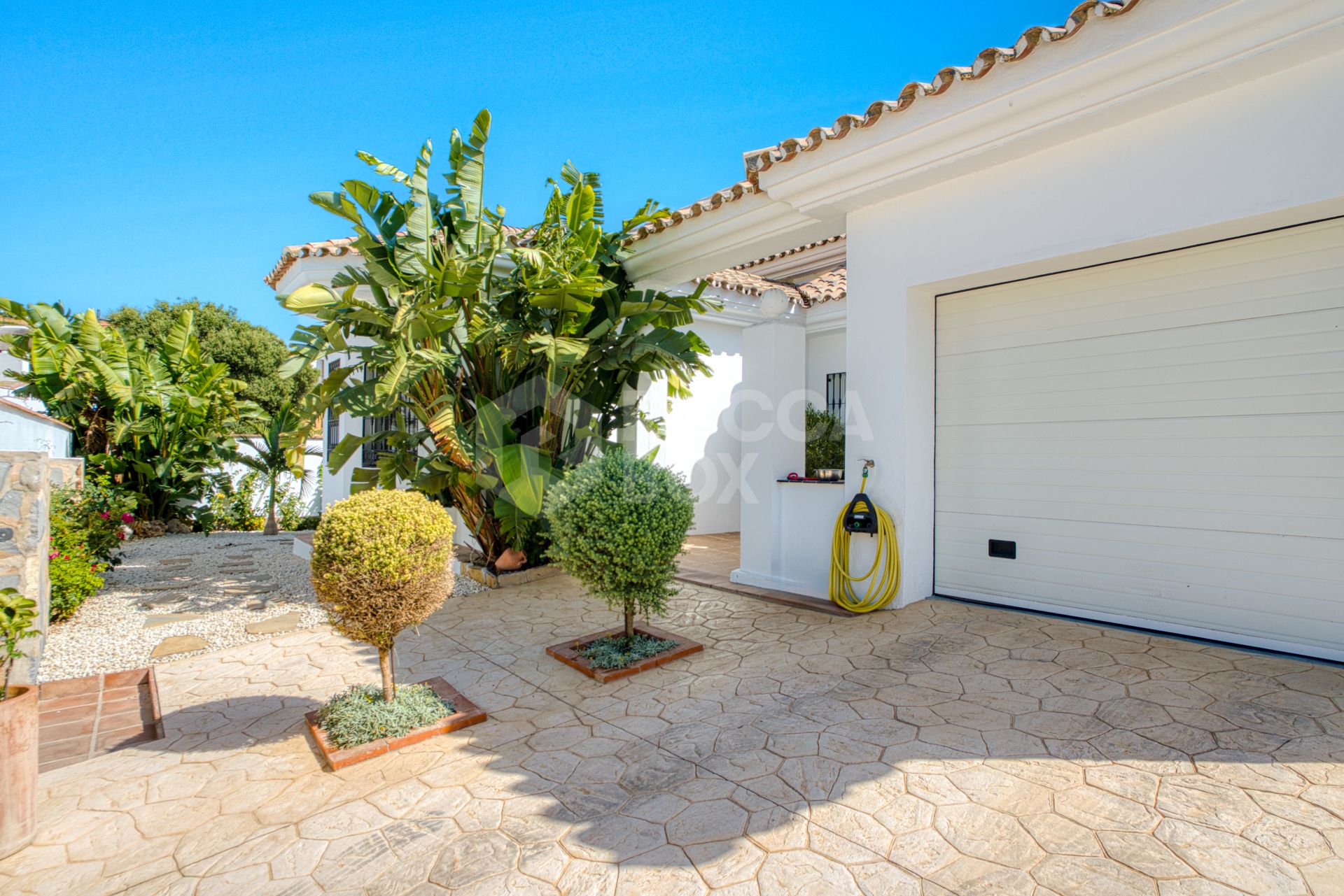 Beautiful five bedroom, Southwest-Facing Villa with Golf Views in Valle Romano (Estepona)
