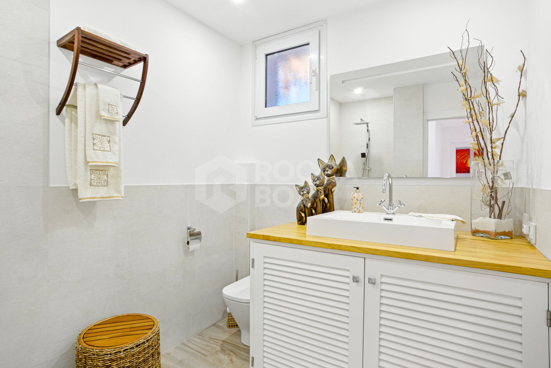 Beautiful five bedroom, Southwest-Facing Villa with Golf Views in Valle Romano (Estepona)