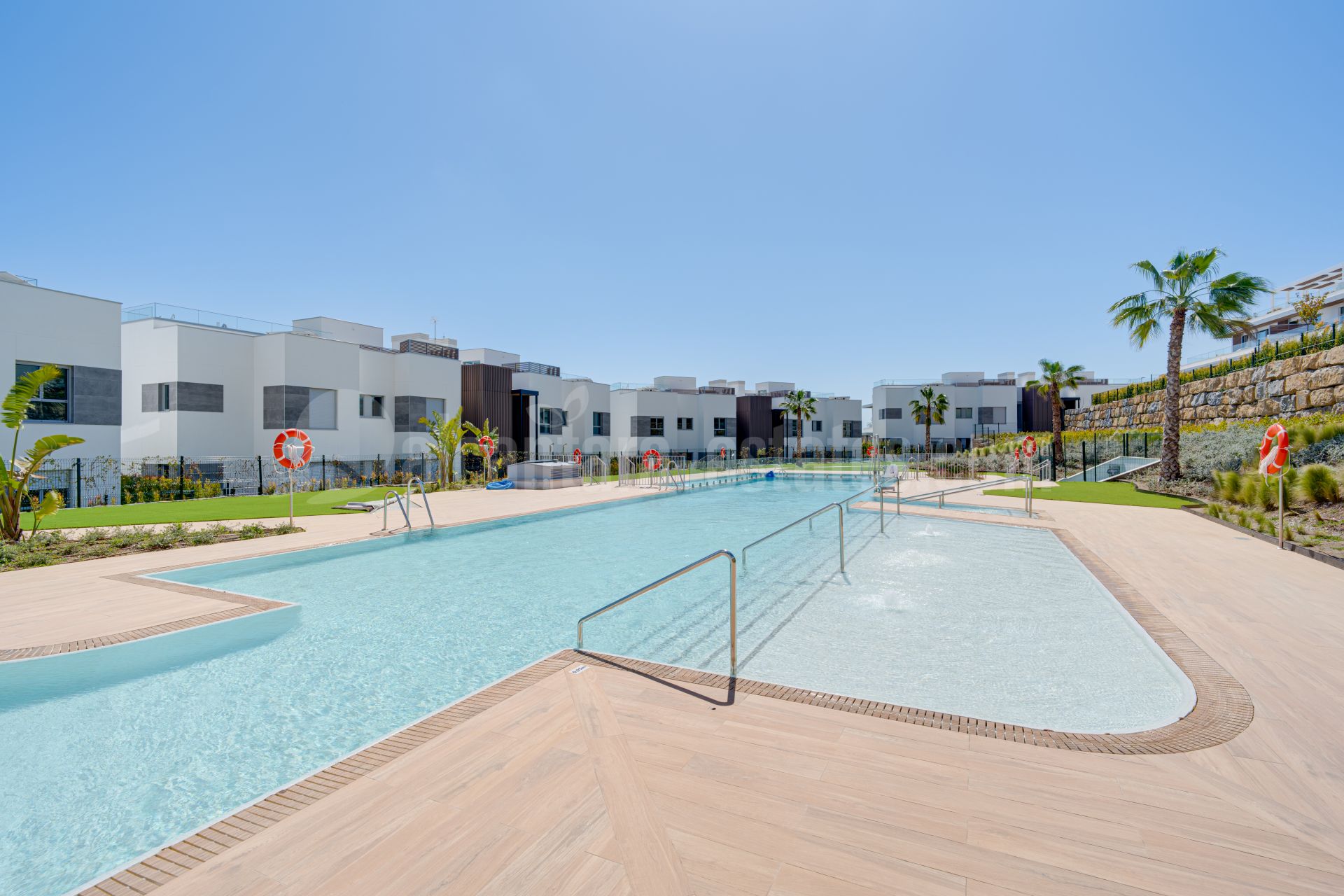 Ground Floor Duplex in Santa Clara, Marbella