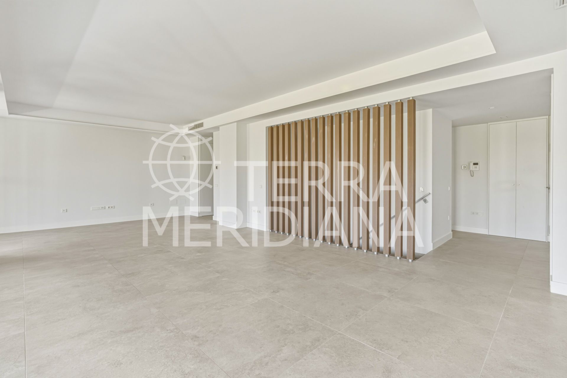 Ground Floor Duplex in Santa Clara, Marbella