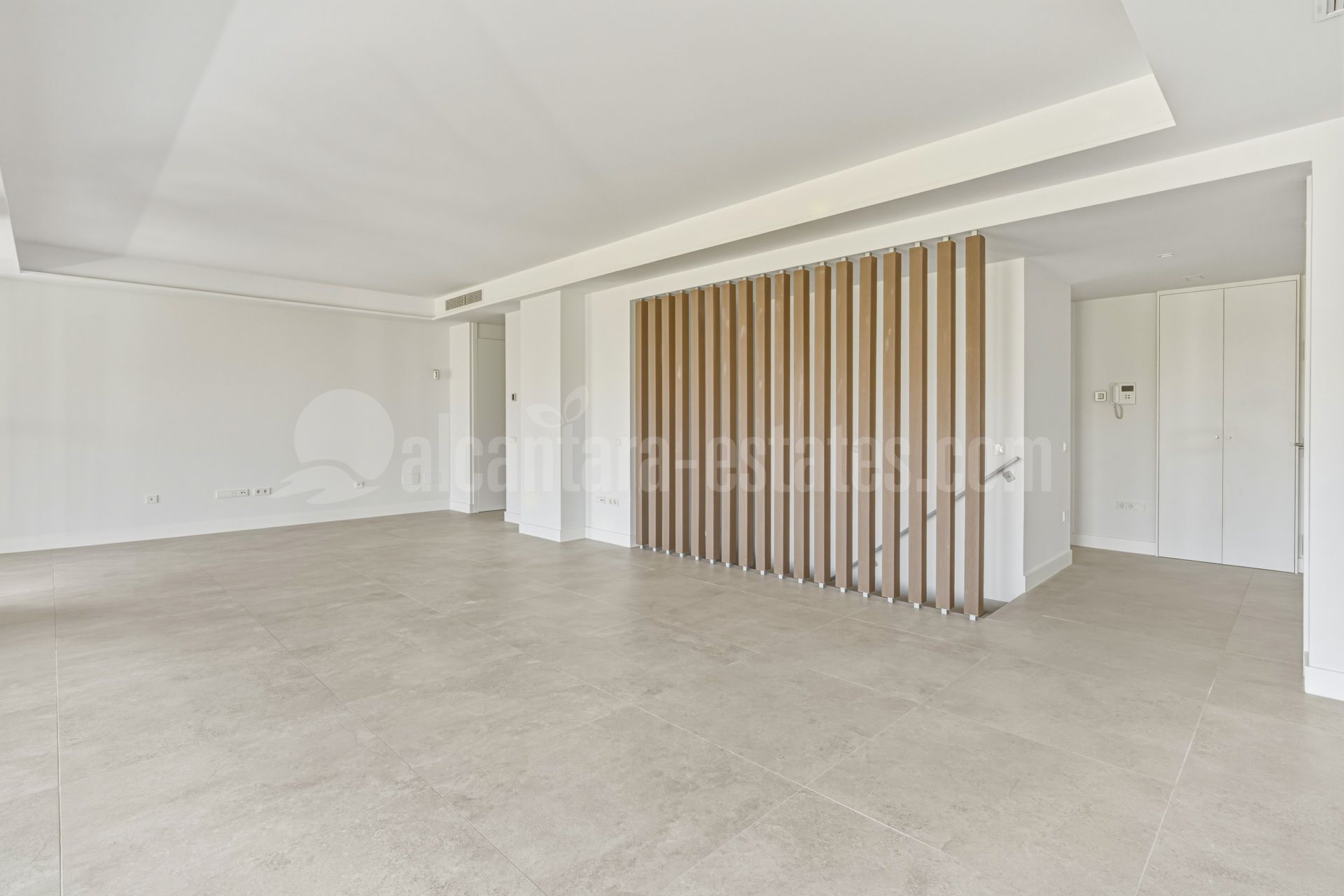 Ground Floor Duplex in Santa Clara, Marbella