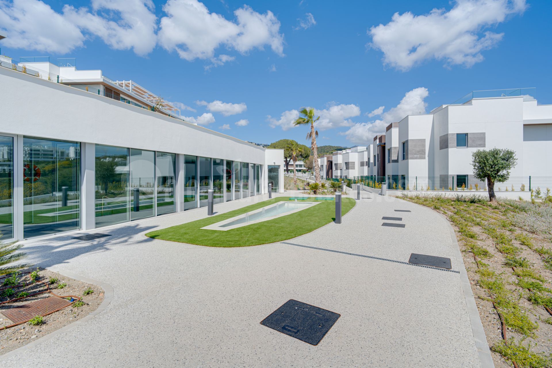 Ground Floor Duplex in Santa Clara, Marbella