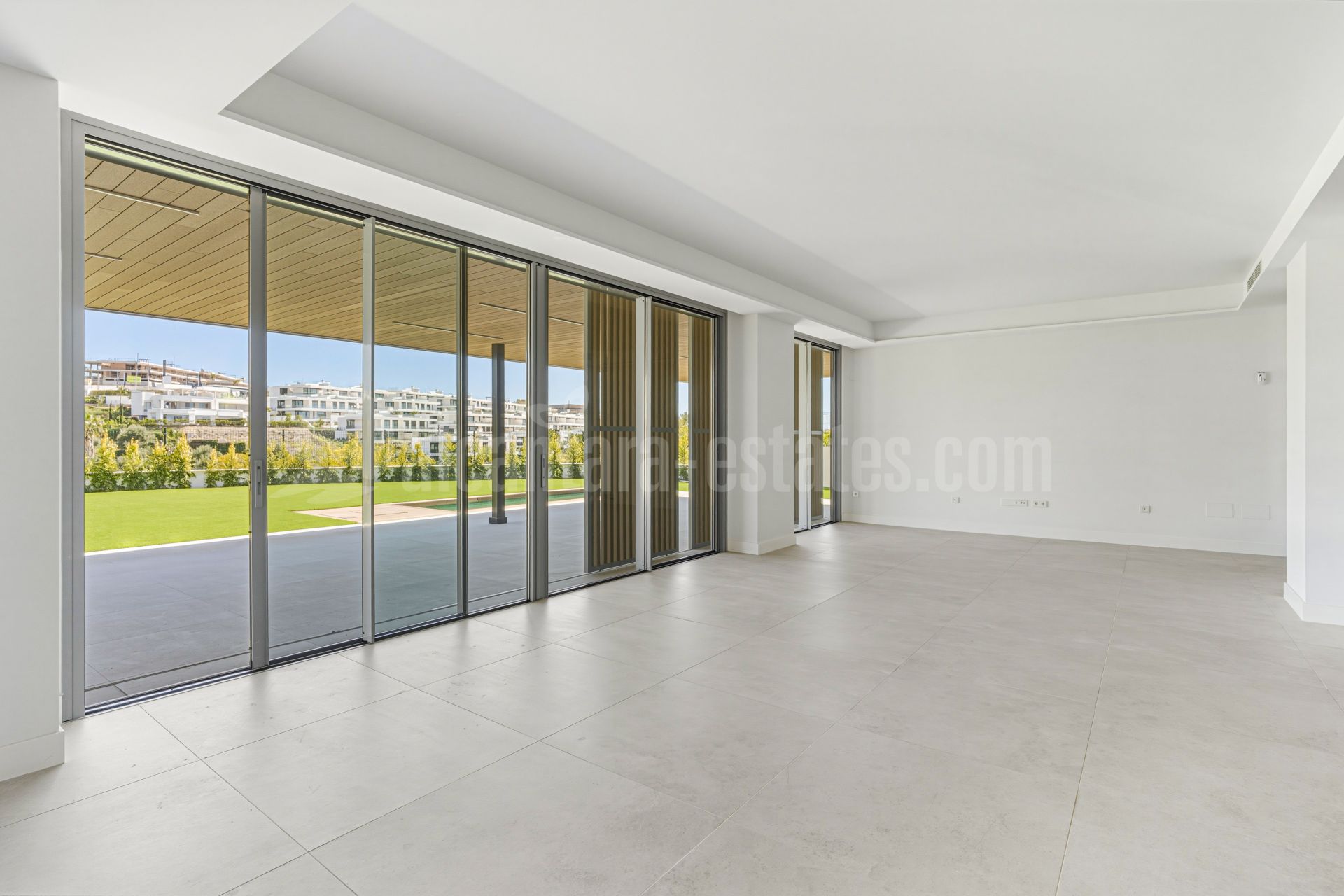 Ground Floor Duplex in Santa Clara, Marbella