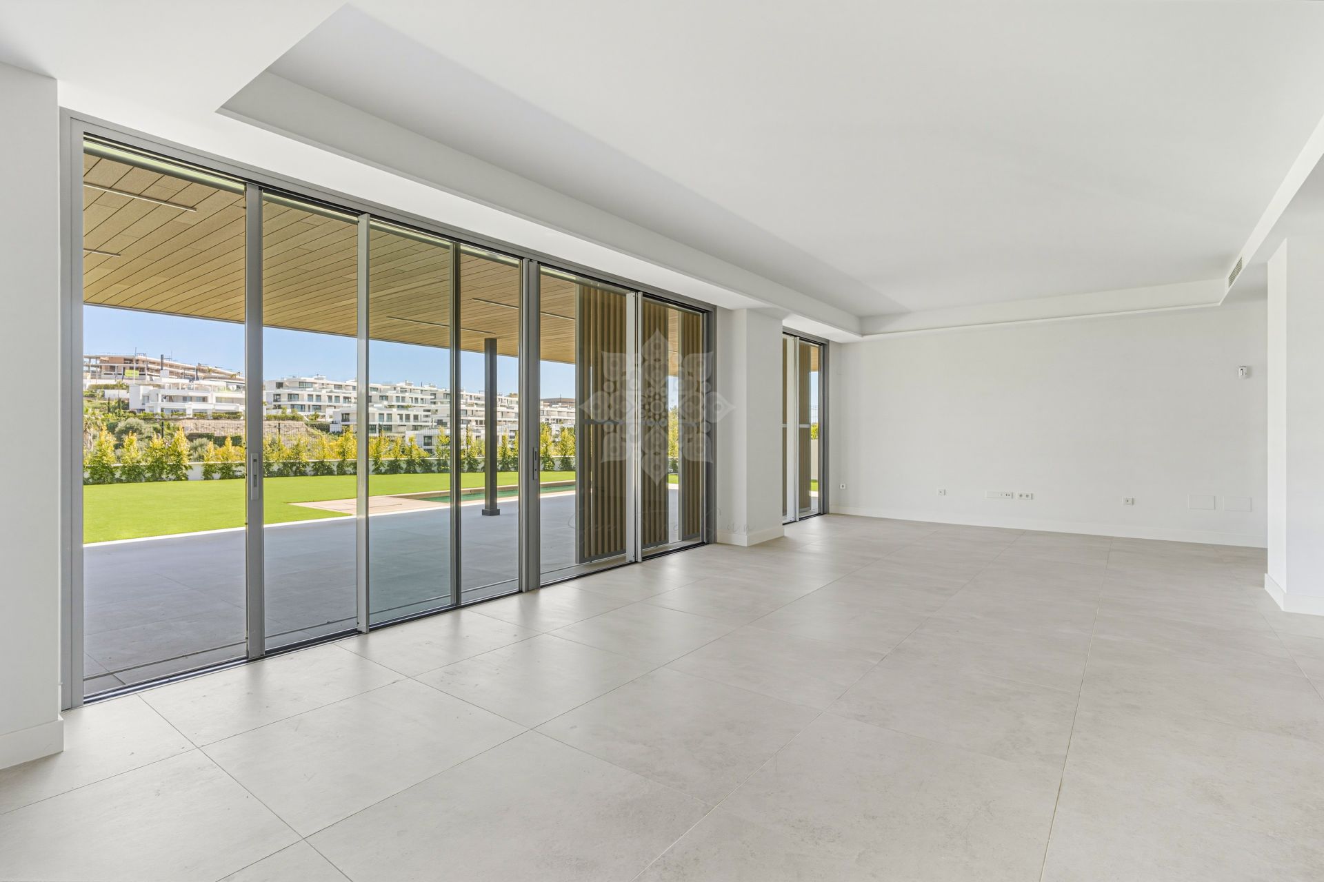 Ground Floor Duplex w Santa Clara, Marbella