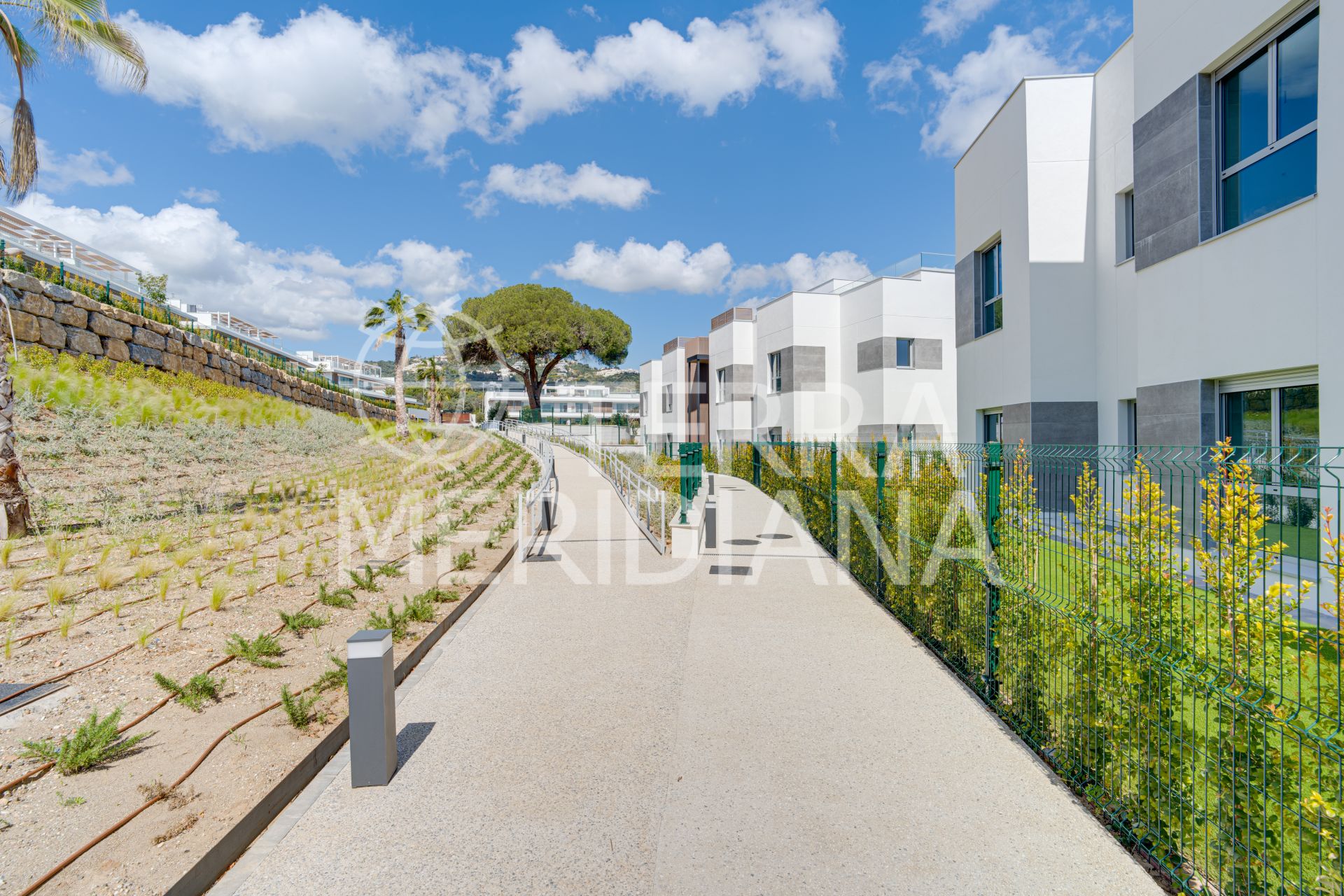 Ground Floor Duplex in Santa Clara, Marbella