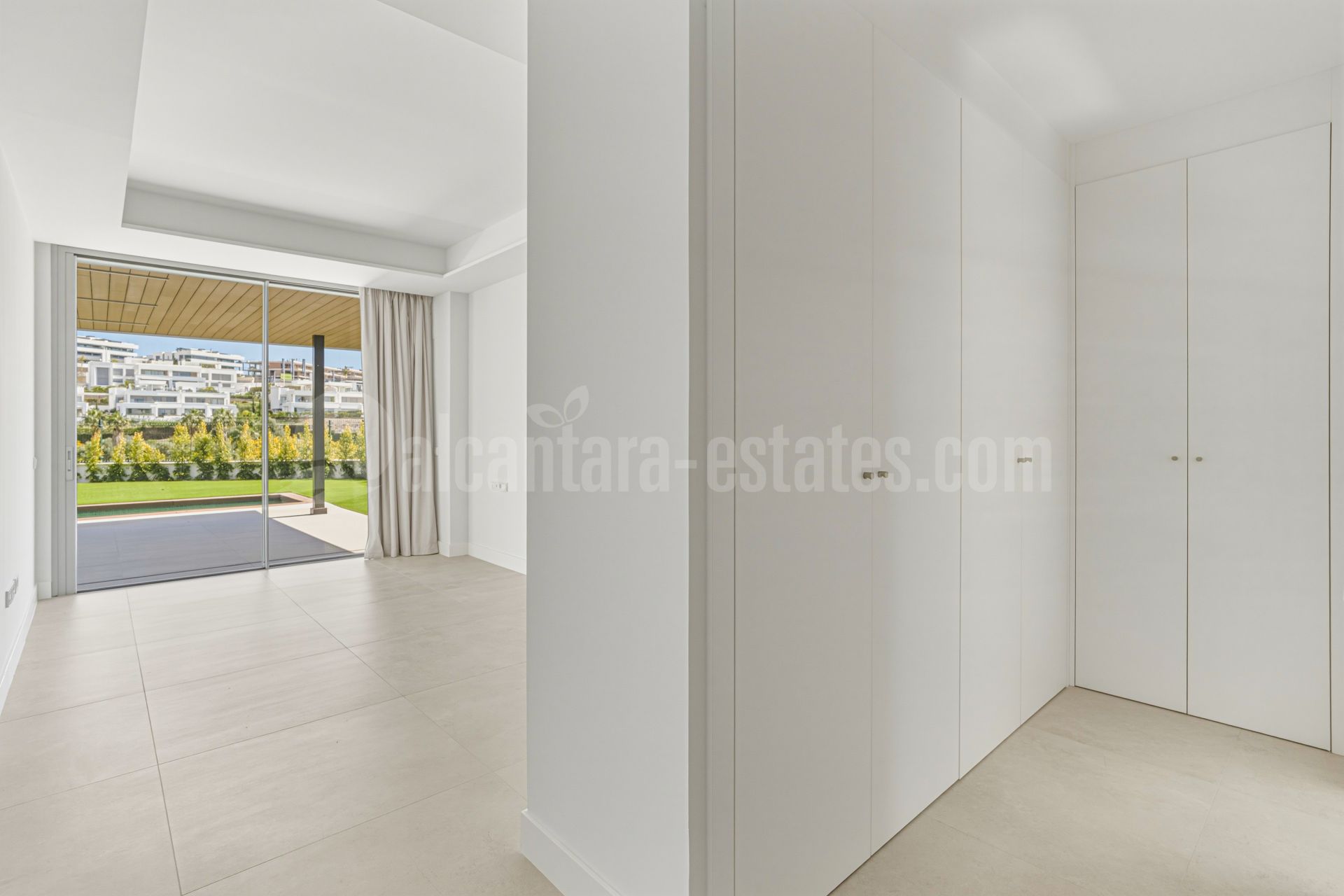 Ground Floor Duplex in Santa Clara, Marbella