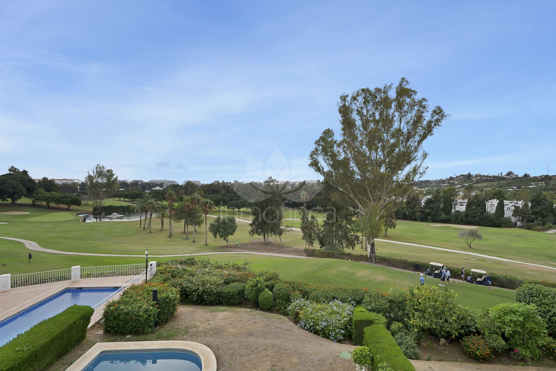 Apartamento en Los Naranjos, Marbella