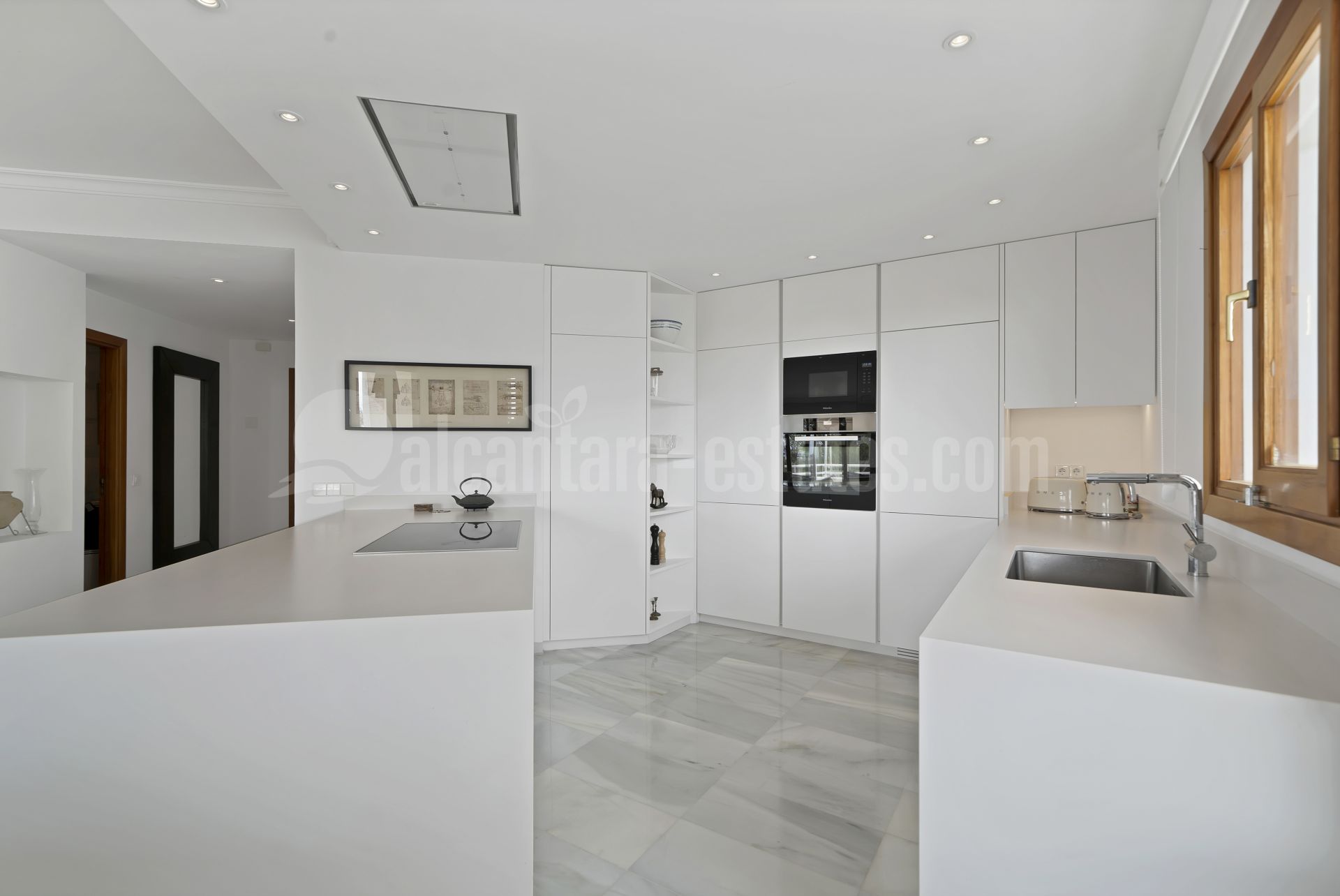 Apartment in Los Naranjos, Marbella