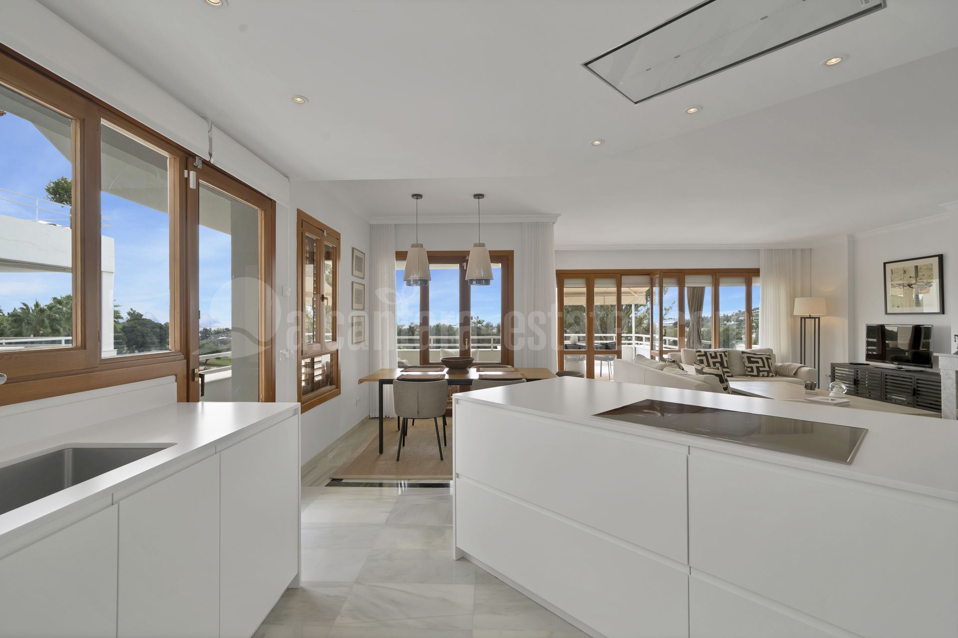 Apartment in Los Naranjos, Marbella