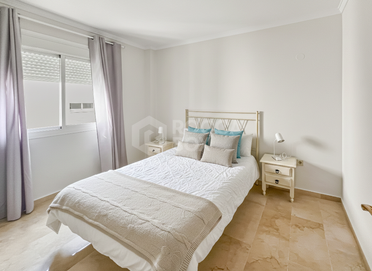 Fantastic, four-bedroom duplex penthouse, set in a prime position within the prestigious Puerto Banús, Marbella