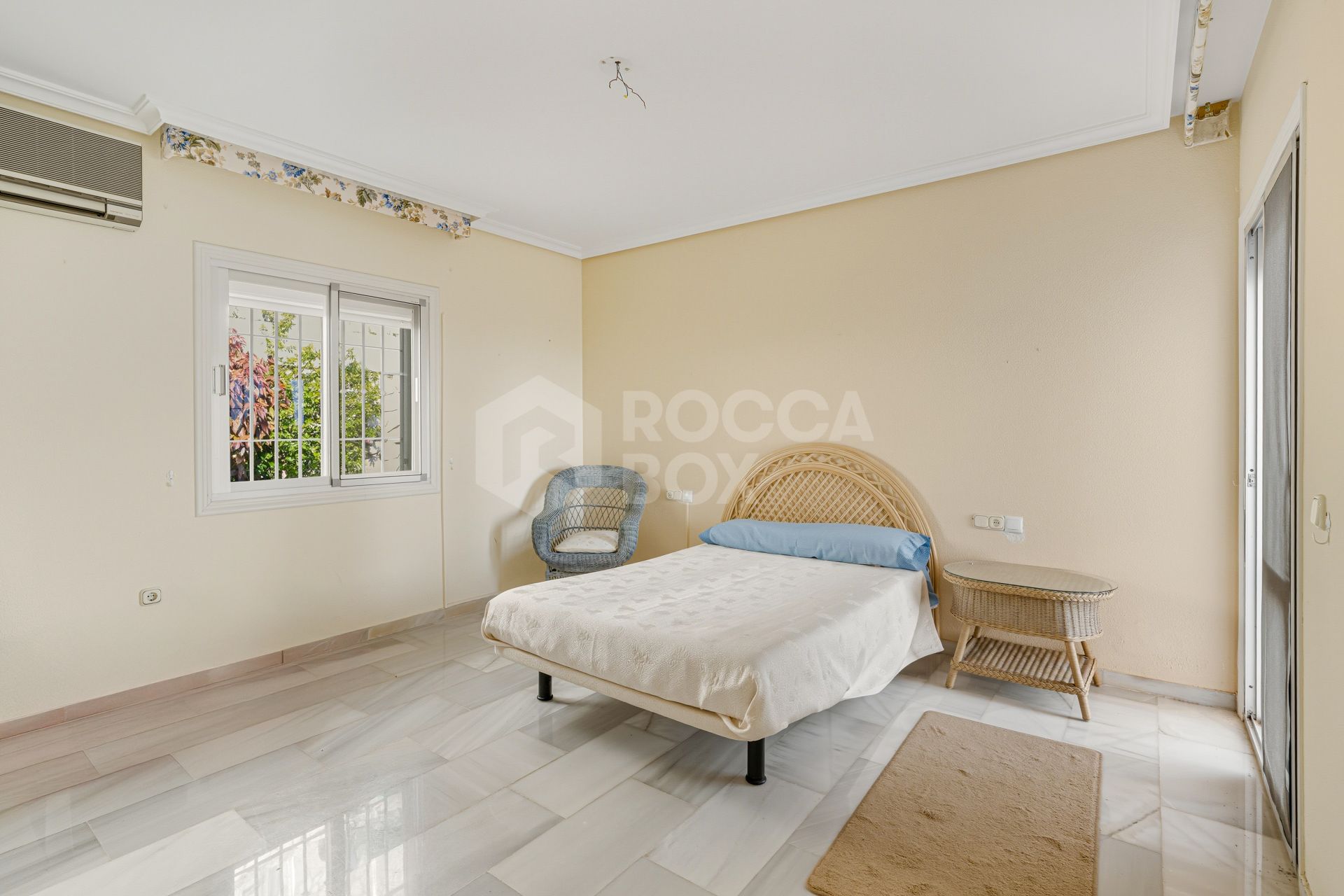 Excellent Reform Opportunity - Beautiful south facing, three bedroom Villa located in Riviera del Sol, Mijas Costa