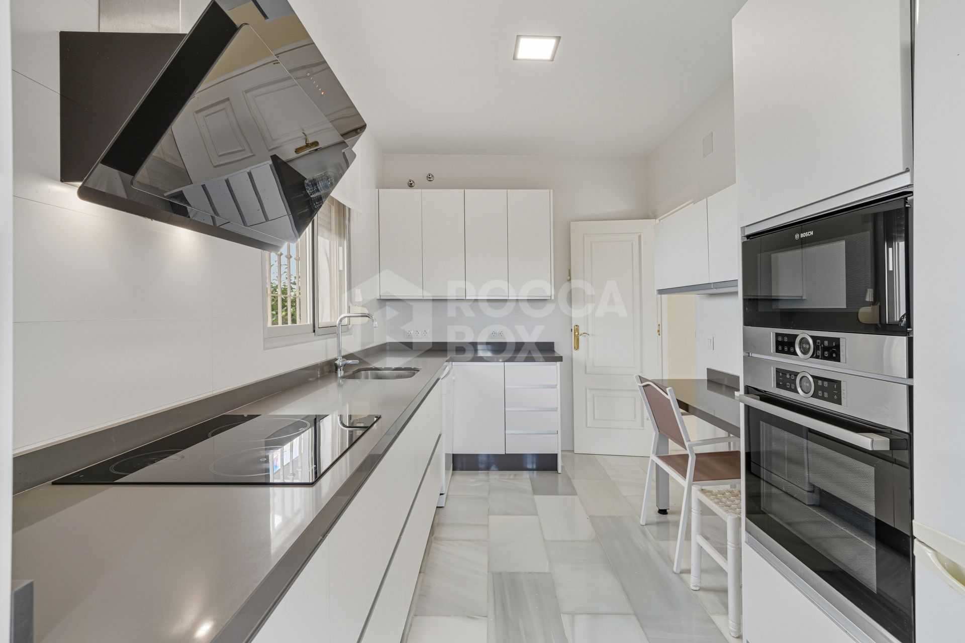 Excellent Reform Opportunity - Beautiful south facing, three bedroom Villa located in Riviera del Sol, Mijas Costa