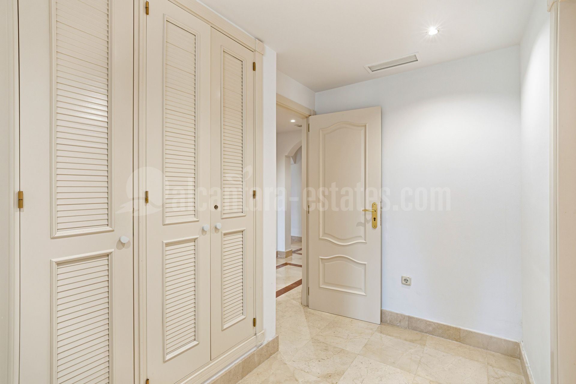 Apartamento en Jardín del Mediterráneo, Marbella