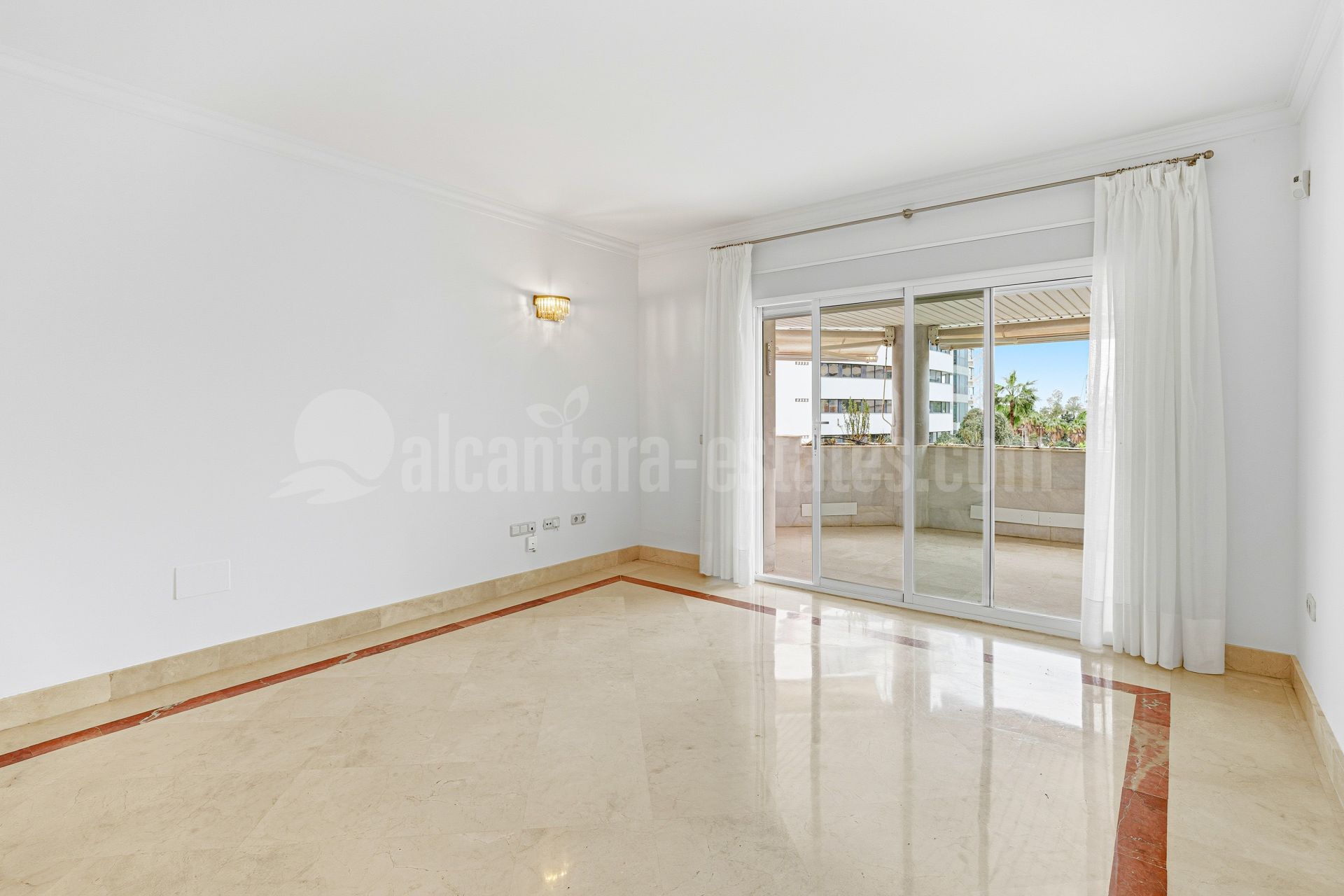 Apartamento en Jardín del Mediterráneo, Marbella