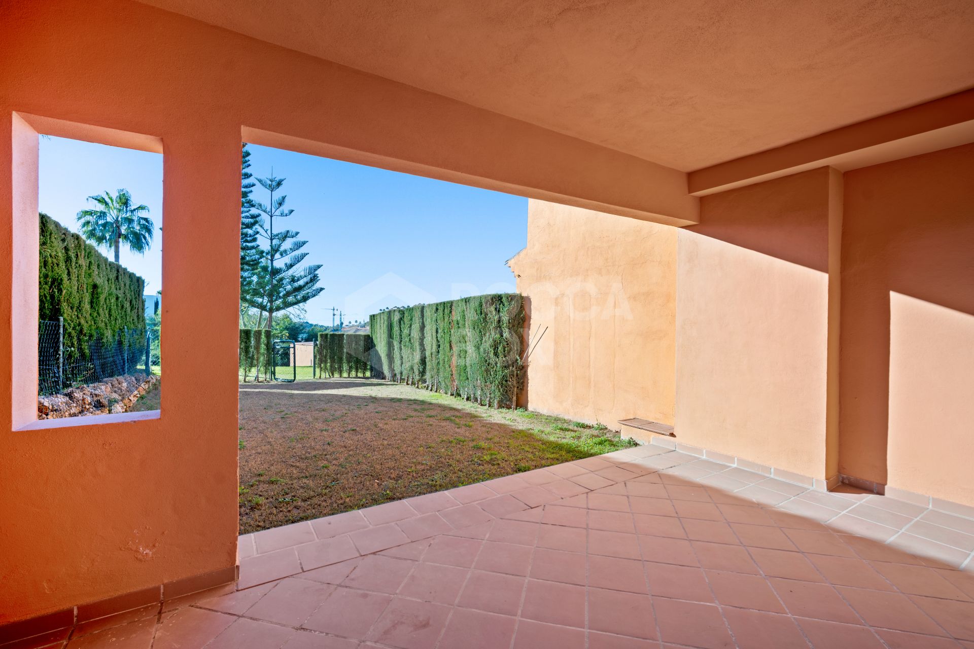 Superb three bedroom, south facing townhouse in Paraiso Bellevue, in El Paraiso on the New Golden Mile